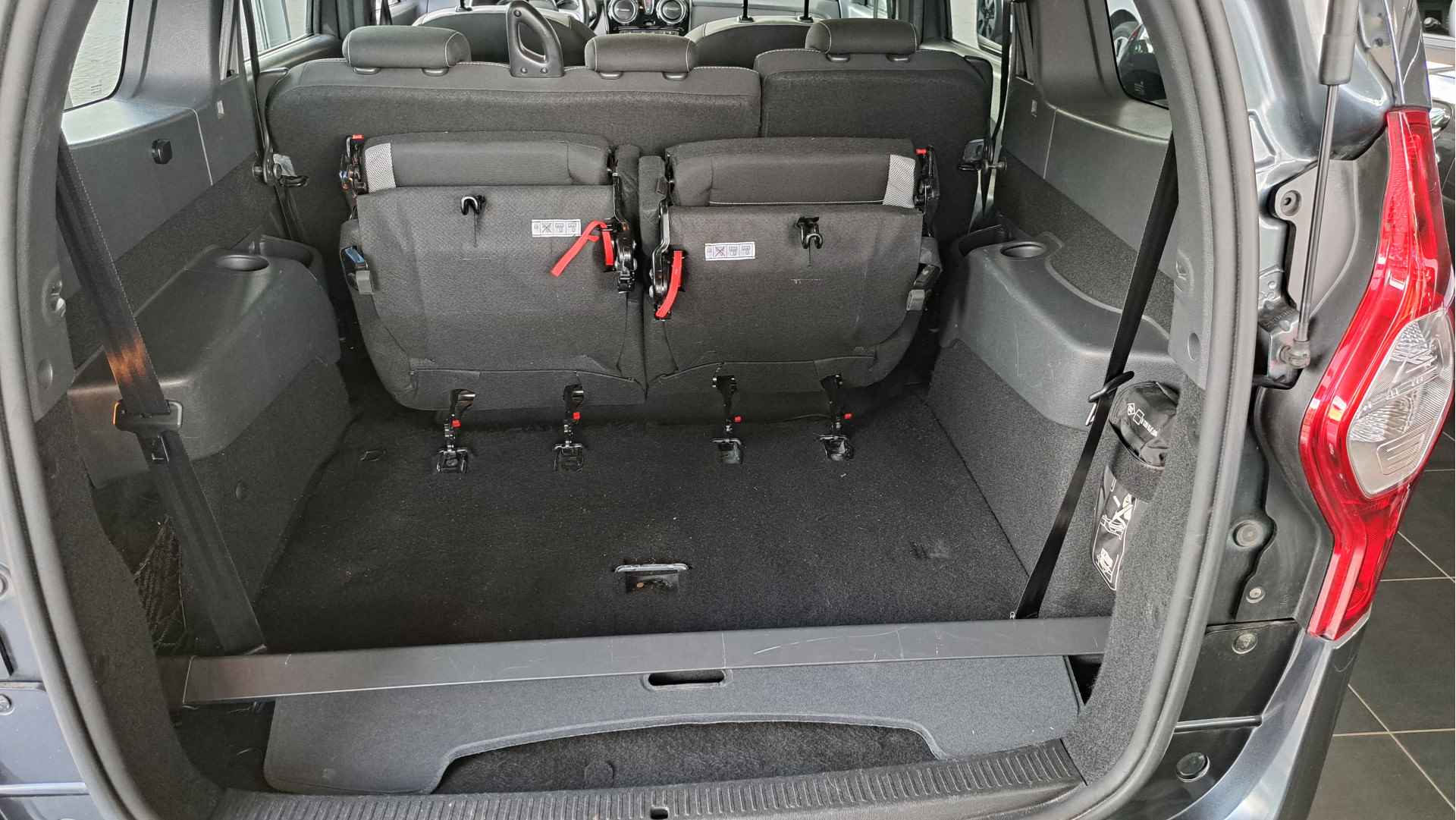 Dacia Lodgy 1.6 SCe 110 pk Bi-Fuel Stepway 7p. | Navigatie | Airco | Cruise | parkeersensoren achter | incl. Bovag rijklaarpakket met 12 maanden garantie | - 13/26