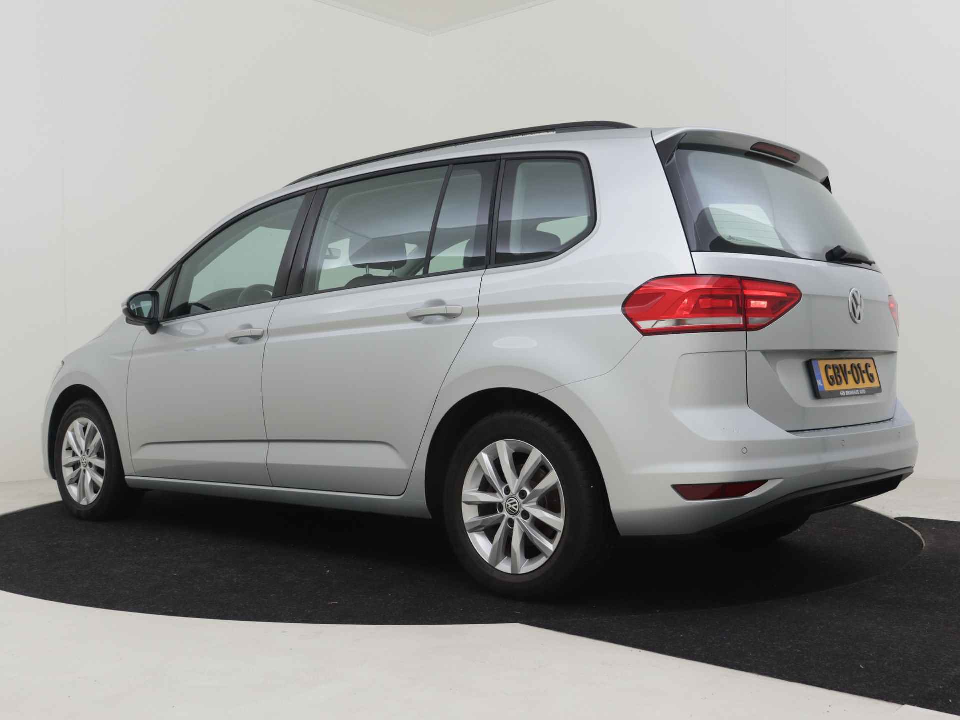 Volkswagen Touran Comfortline 1.5TSI 150pk DSG | Navi | Adaptive Cruise Controle | Stoelverwarming - 13/34