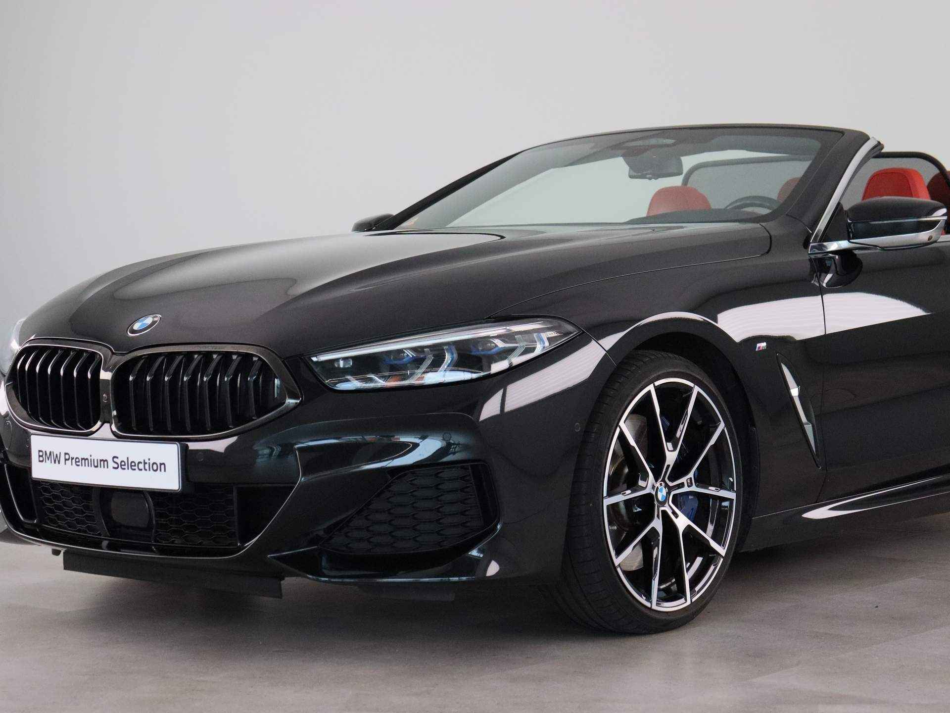 BMW 8 Serie Cabrio 840i xDrive M-Sport - 29/32