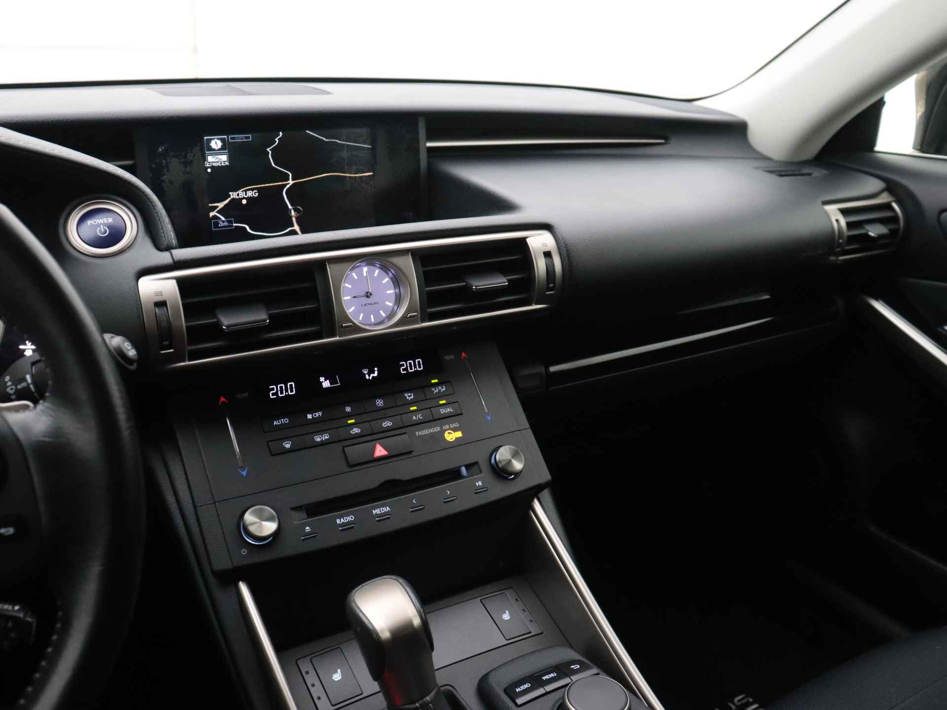 Lexus IS 300h 25th Edition | Navigatie | Camera | LM velgen | Cruise Control | Parkeersensoren | Stoelverwarming | - 8/46