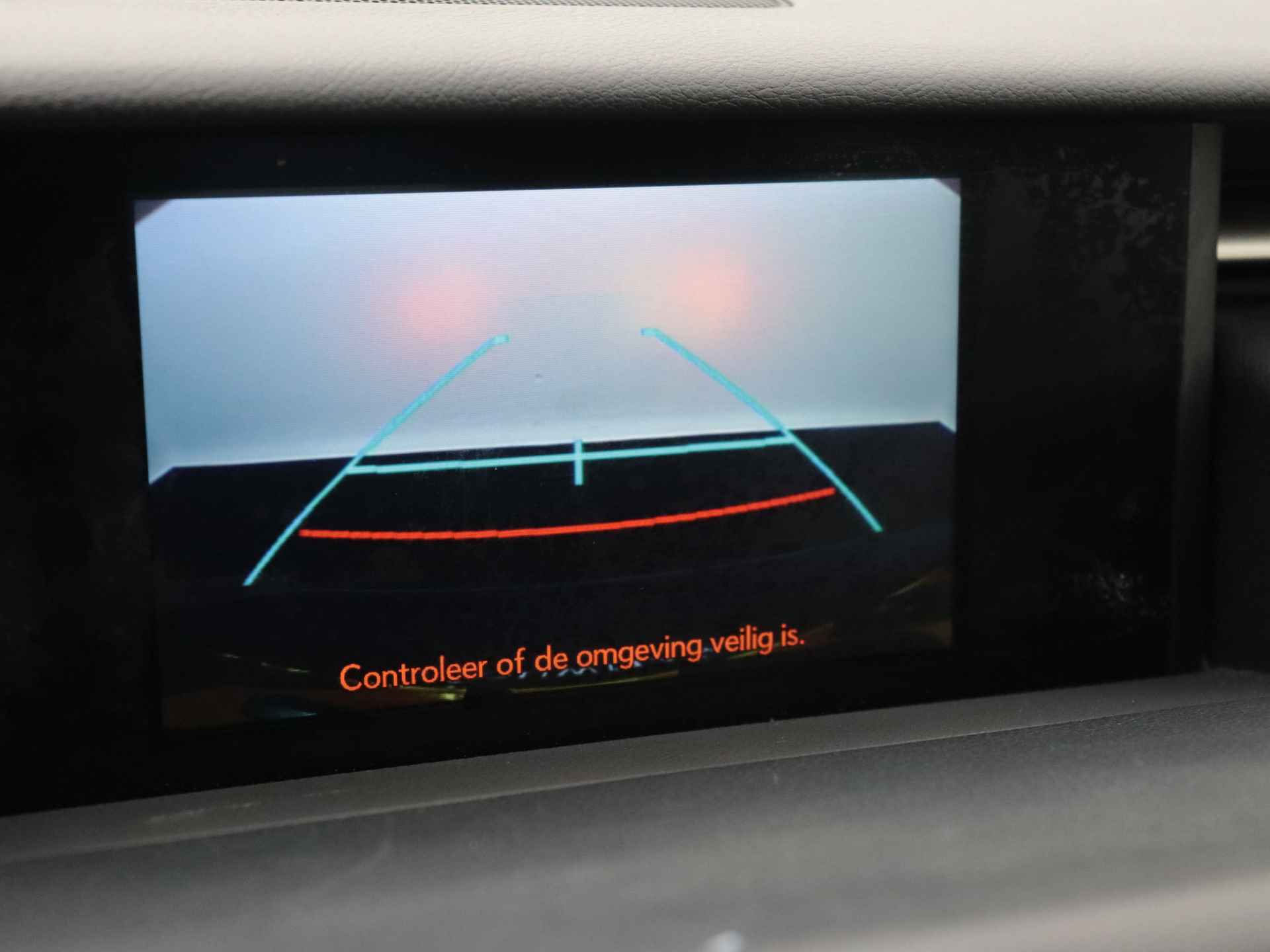 Lexus IS 300h 25th Edition | Navigatie | Camera | LM velgen | Cruise Control | Parkeersensoren | Stoelverwarming | - 11/46