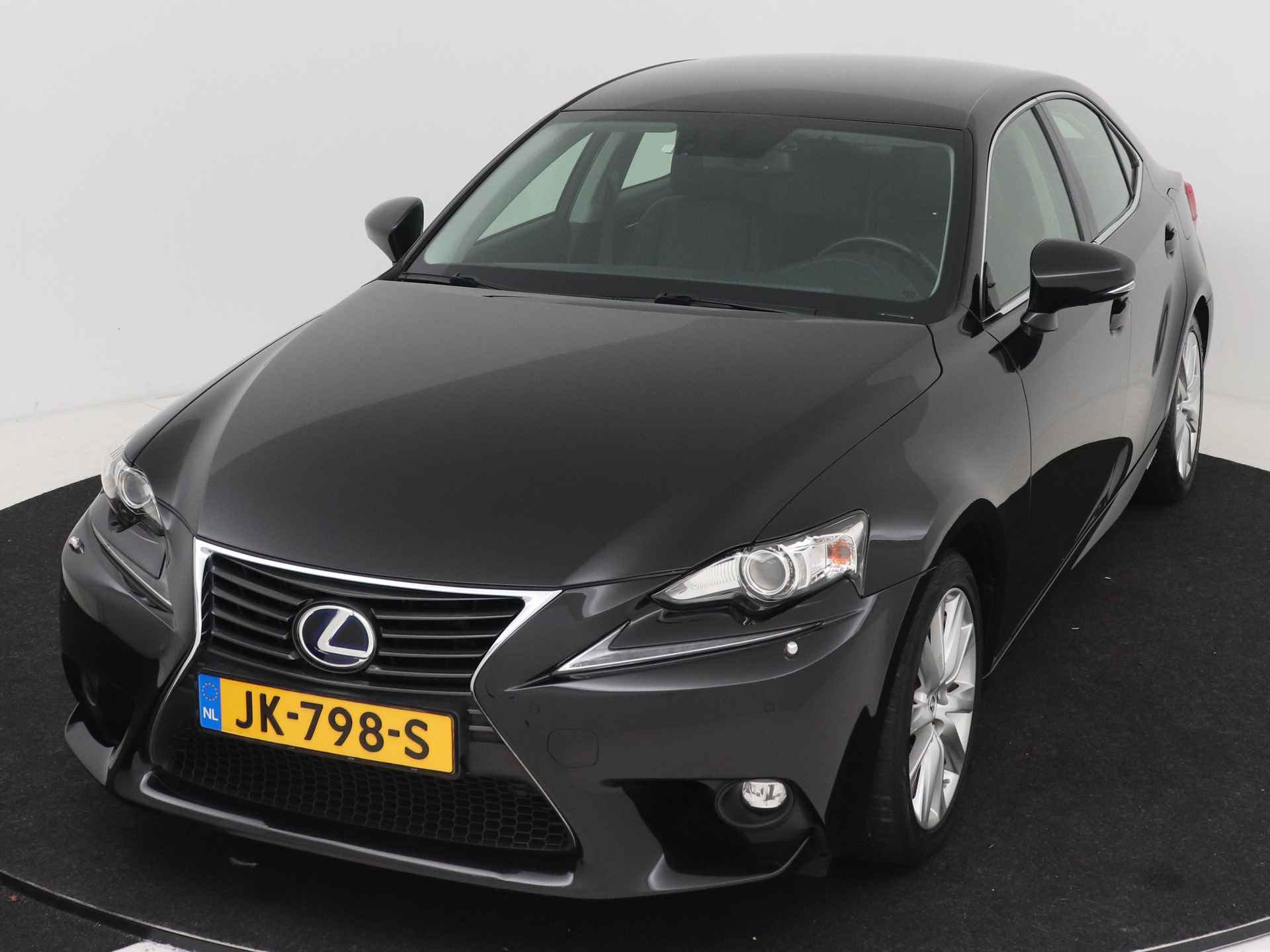 Lexus IS 300h 25th Edition | Navigatie | Camera | LM velgen | Cruise Control | Parkeersensoren | Stoelverwarming | - 28/45