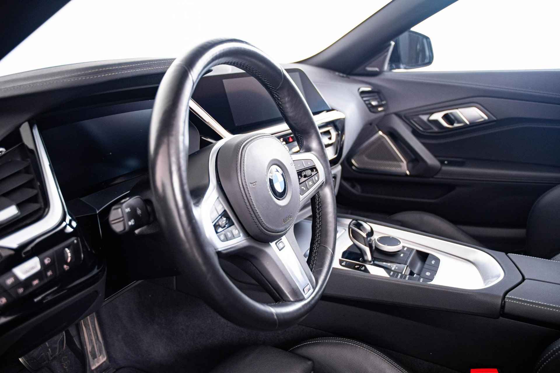 BMW Z4 Roadster sDrive20i Business Edition Plus M Sportpakket - Comfort Access - Adaptive LED - Head-Up Display - Harman Kardon - Kap met Zilvereffect - 67/78