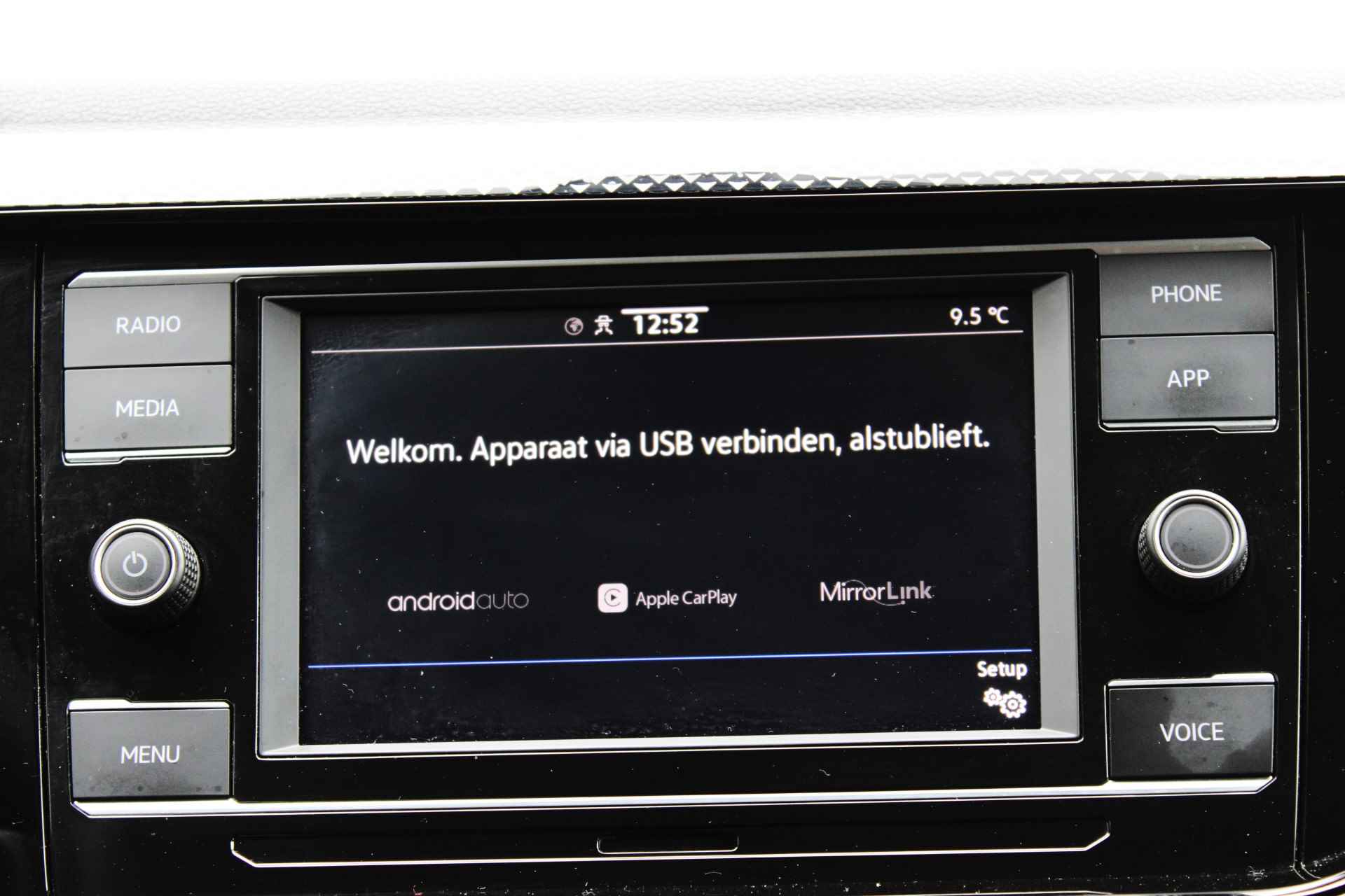 Volkswagen Taigo Life 1.0 TSI 110 pk DSG | Extra Fabrieksgarantie | Camera | App Connect | Getint Glas | 16"Lmv - 23/33