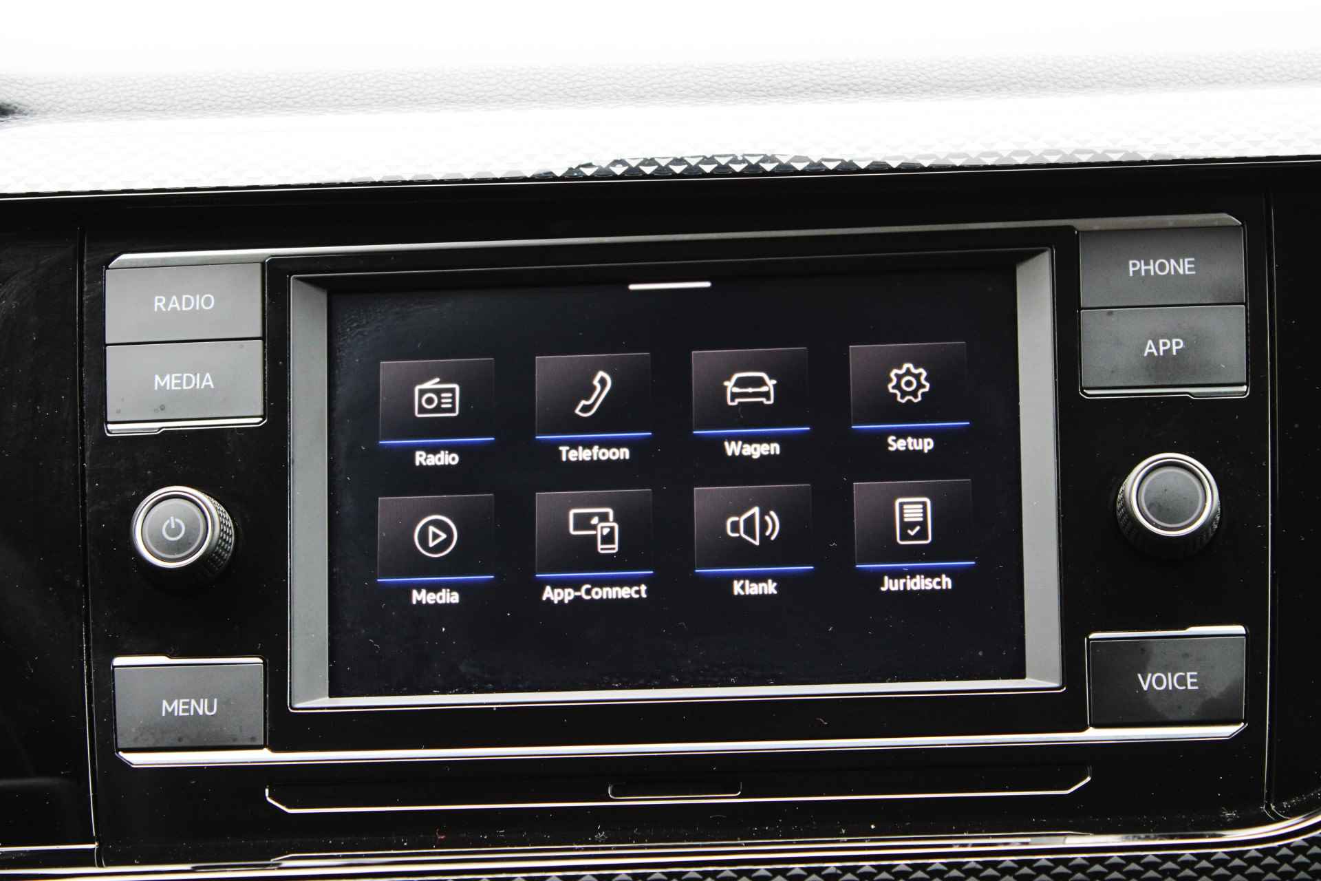 Volkswagen Taigo Life 1.0 TSI 110 pk DSG | Extra Fabrieksgarantie | Camera | App Connect | Getint Glas | 16"Lmv - 25/33