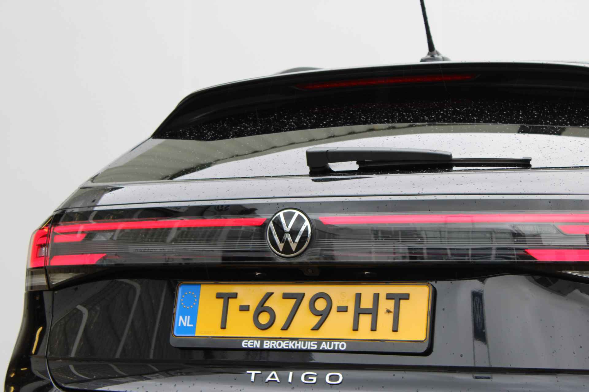 Volkswagen Taigo Life 1.0 TSI 110 pk DSG | Extra Fabrieksgarantie | Camera | App Connect | Getint Glas | 16"Lmv - 32/33