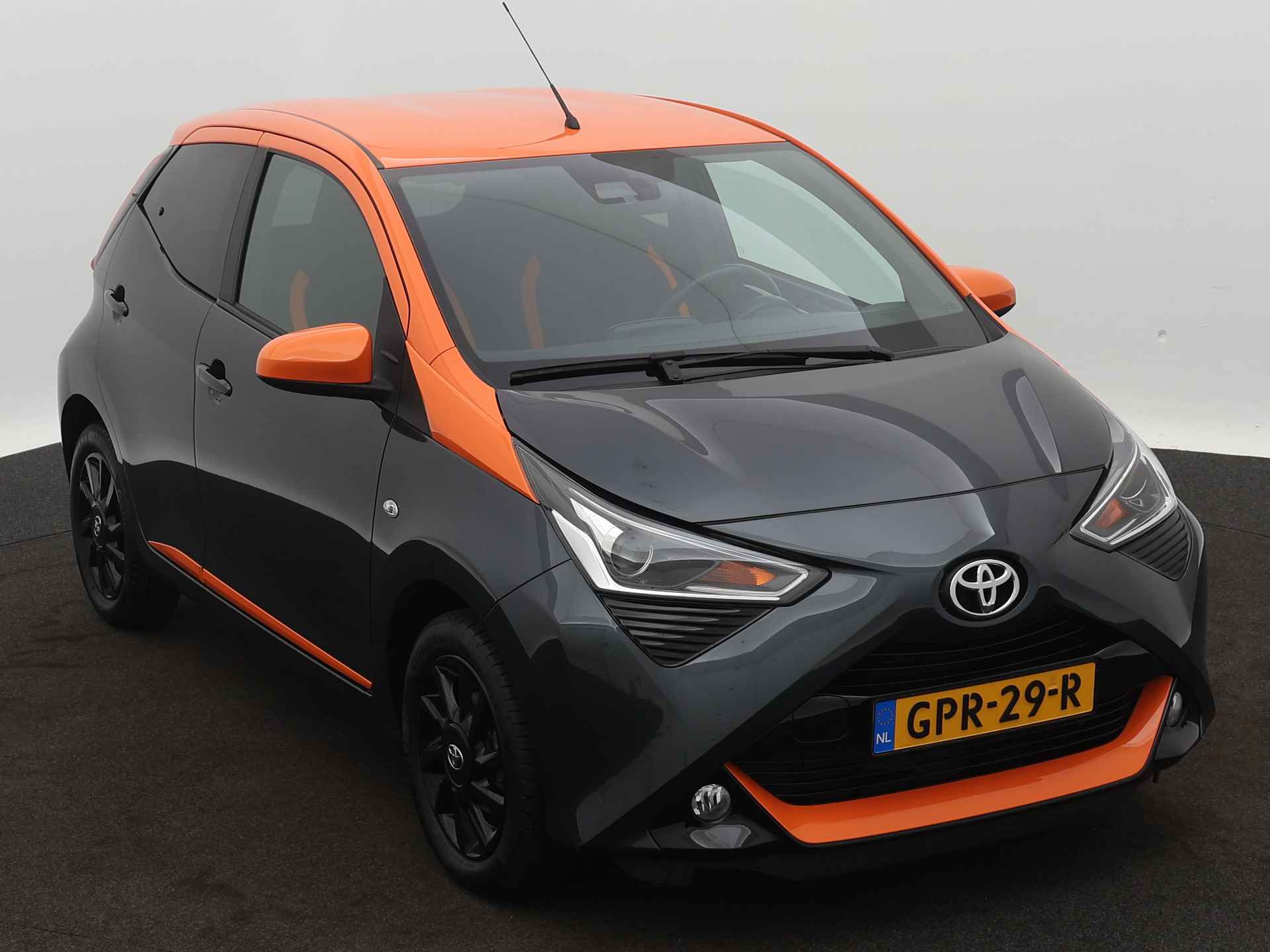 Toyota Aygo 1.0 X-JBL Limited | Safety Sense | Climate Control | Apple Carplay/Android Auto | - 28/41