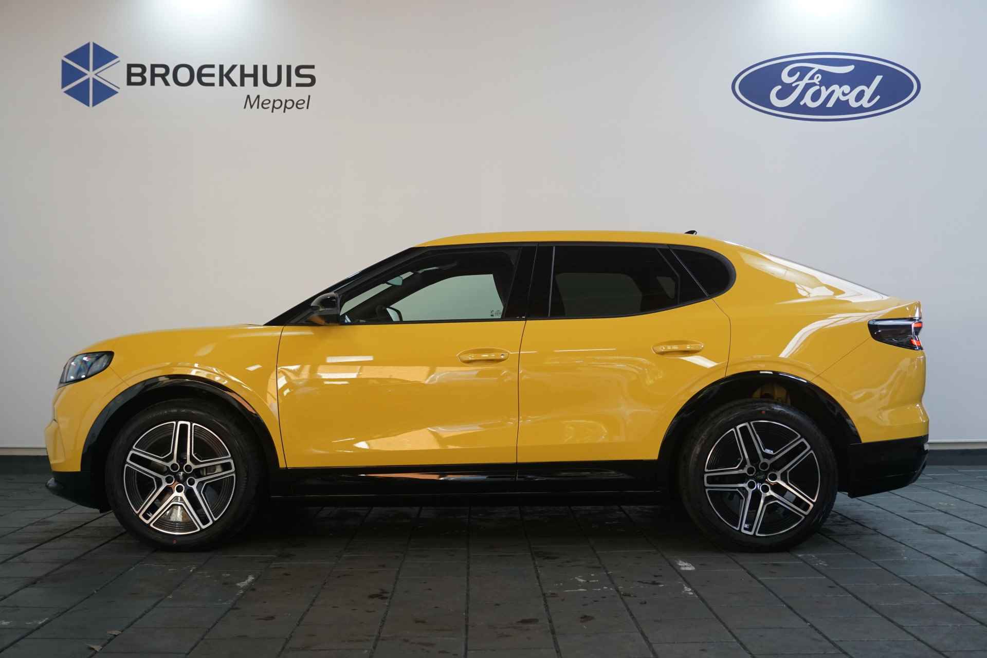 Ford Capri Premium Extended Range RWD 77 kWh | Vivid Yellow | 20" LMV | Driver assistance pack | Panoramadak | SNEL RIJDEN! - 3/45