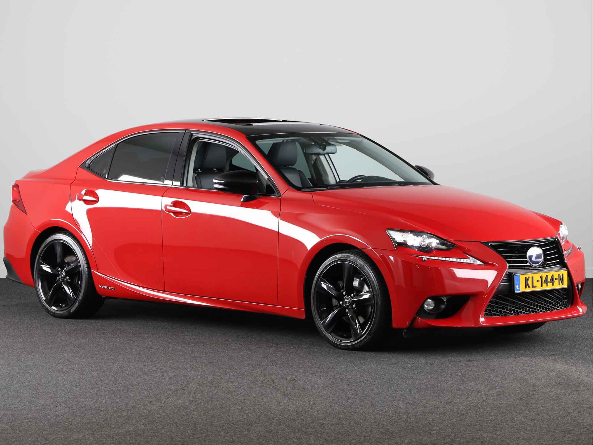 Lexus IS 300h Sport Edition | Stoelverwarming | Schuif-/ Kanteldak | Navigatie | Camera | Half-Leder | - 16/43