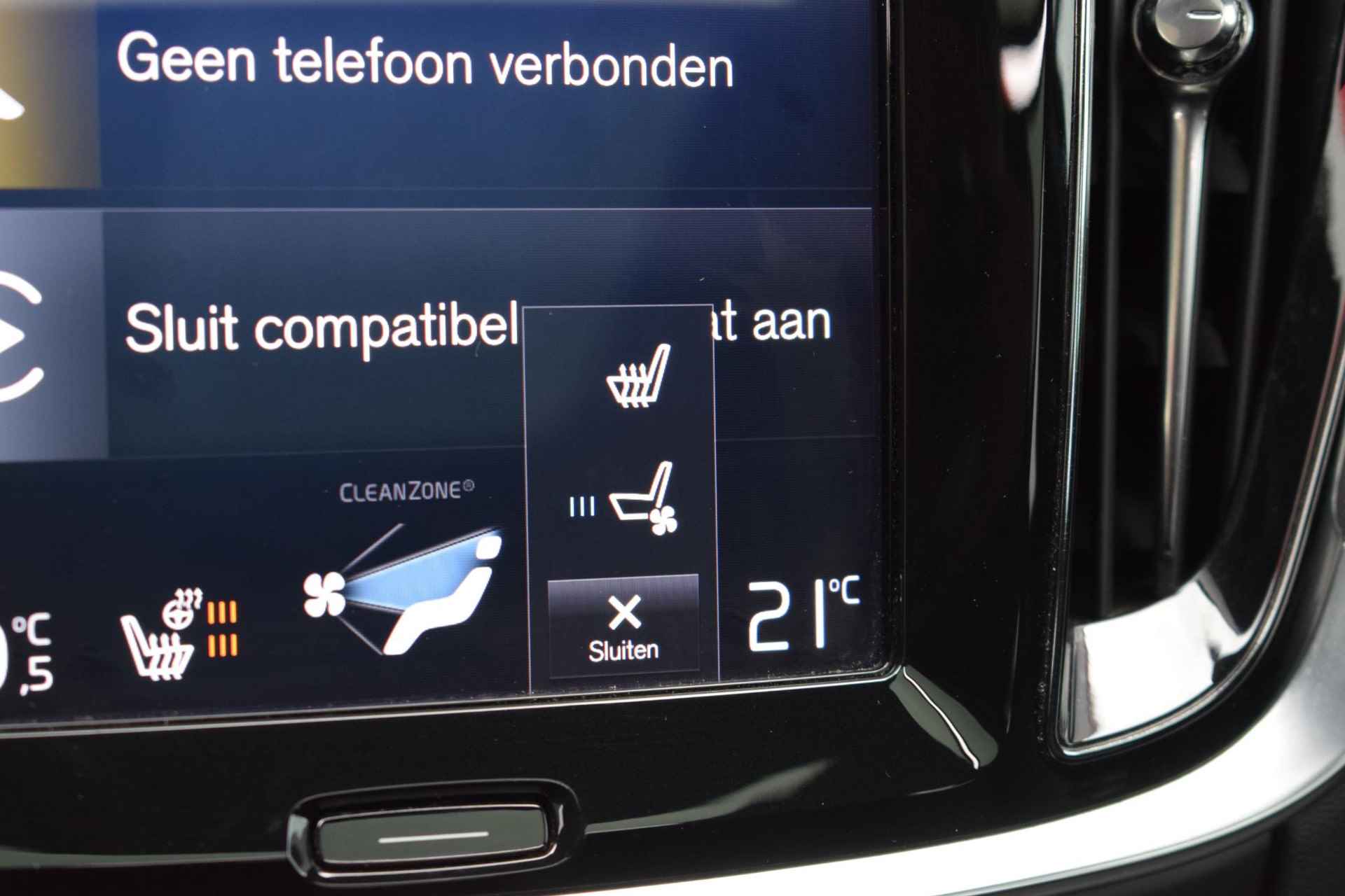 Volvo V60 2.0 T5 R-Design / Apple Carplay / Panoramadak / Stoelverwarming - 24/68