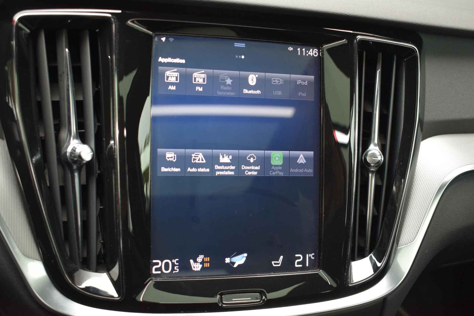 Volvo V60 2.0 T5 R-Design / Apple Carplay / Panoramadak / Stoelverwarming - 28/68