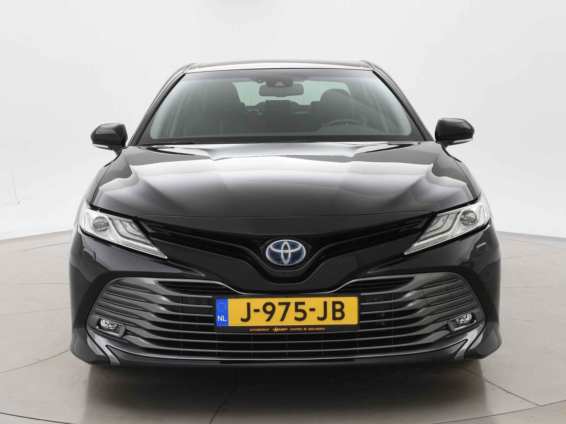 Toyota Camry 2.5 HYBRID EXECUTIVE *BTW* + ADAPTIVE CRUISE / LEDER / CAMERA - 9/55