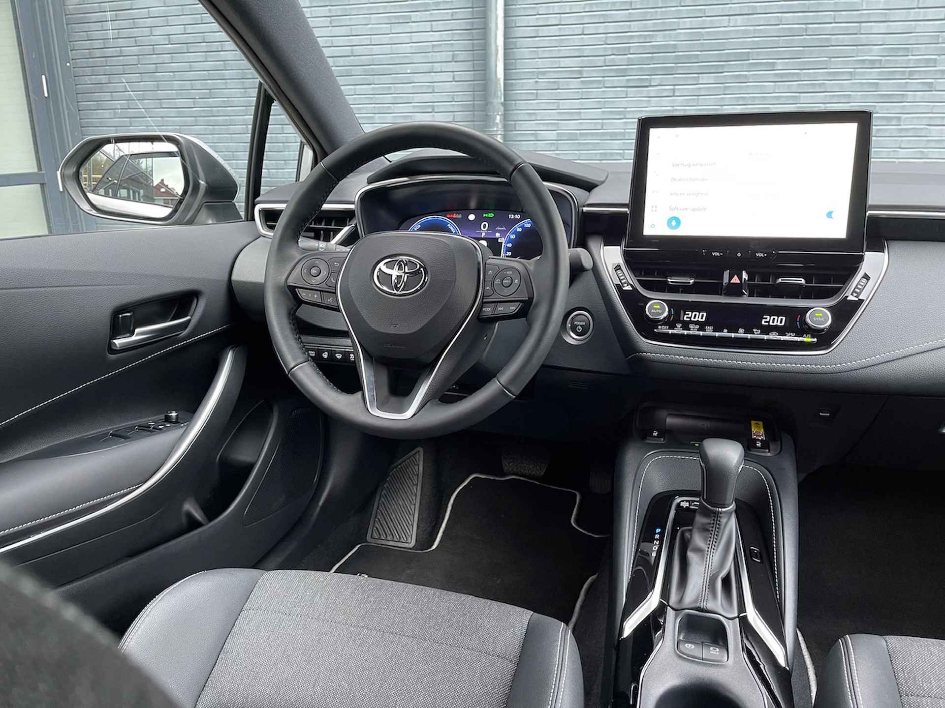 TOYOTA Corolla Touring Sports 1.8 Hybrid 140pk Automaat First Edition | Facelift model | Digitaal Dashboard | Elektrisch Achterklep | Stoel/Stuur Verwarming | Voorraamverwarming | - 41/46