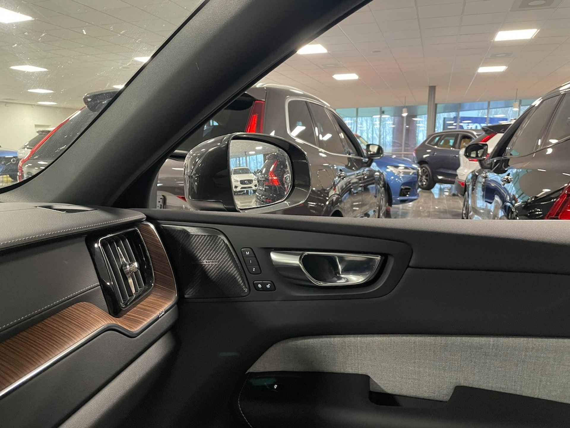 Volvo XC60 T6 AWD Recharge Inscription | MY22 | Head-Up Display | 360° Camera | Harman Kardon | Adaptieve Cruise Control | Full LED meestur - 28/34