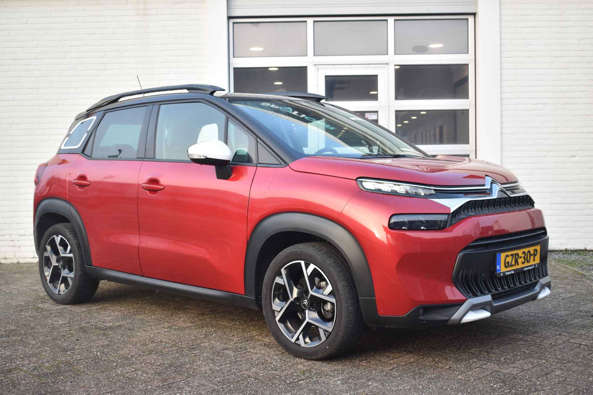 Citroën C3 Aircross PureTech 130 EAT6 Shine Trekhaak | Navi | Leder | Airco | * - 10/26