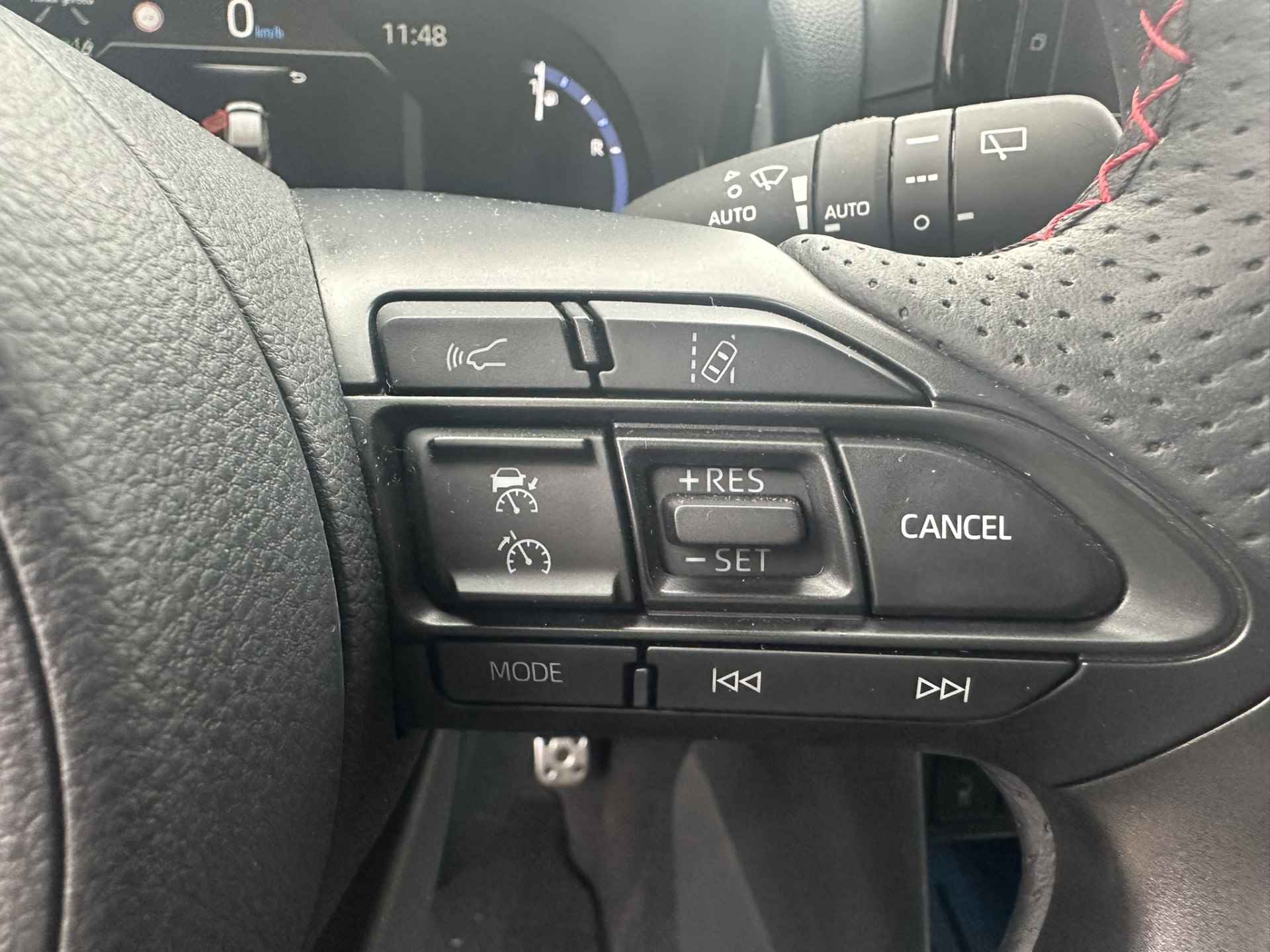 Toyota Yaris Cross 1.5 Hybrid GR Sport Bi -Tone | LED | Pano | Adapt. Cruise | DAB | Apple Carplay | Stoel- en stuurverwarming | Leder-alcantara - 21/85