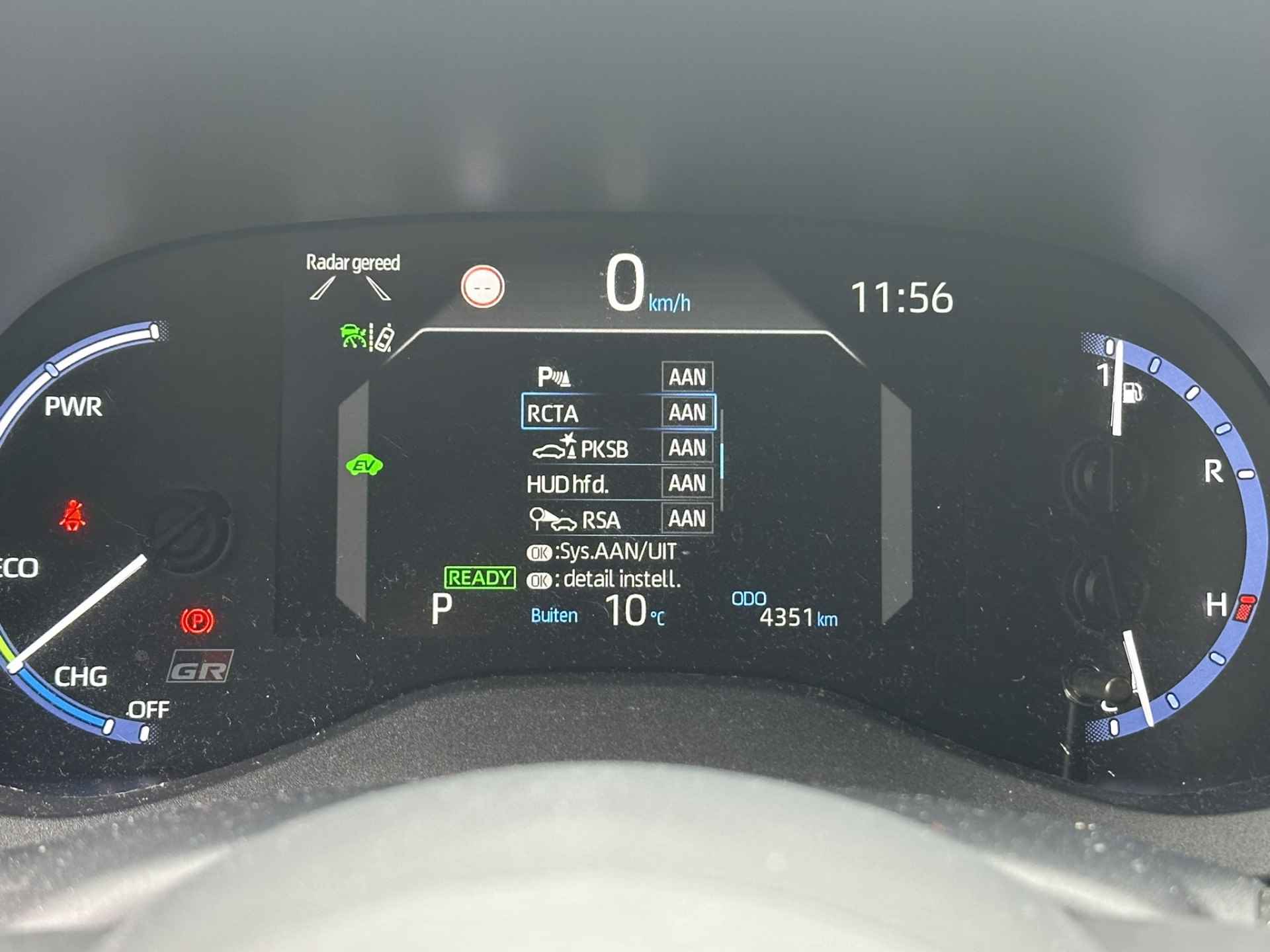 Toyota Yaris Cross 1.5 Hybrid GR Sport Bi -Tone | LED | Pano | Adapt. Cruise | DAB | Apple Carplay | Stoel- en stuurverwarming | Leder-alcantara - 62/85