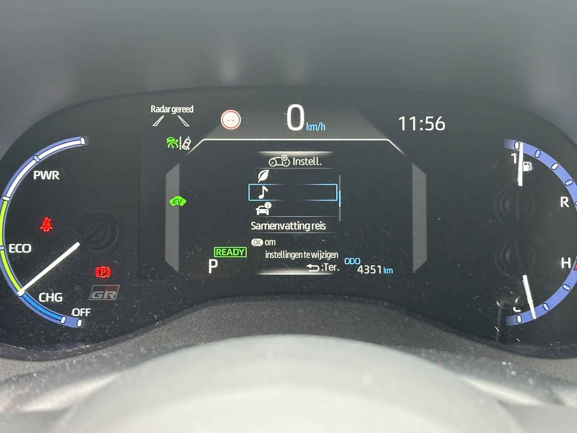 Toyota Yaris Cross 1.5 Hybrid GR Sport Bi -Tone | LED | Pano | Adapt. Cruise | DAB | Apple Carplay | Stoel- en stuurverwarming | Leder-alcantara - 66/85