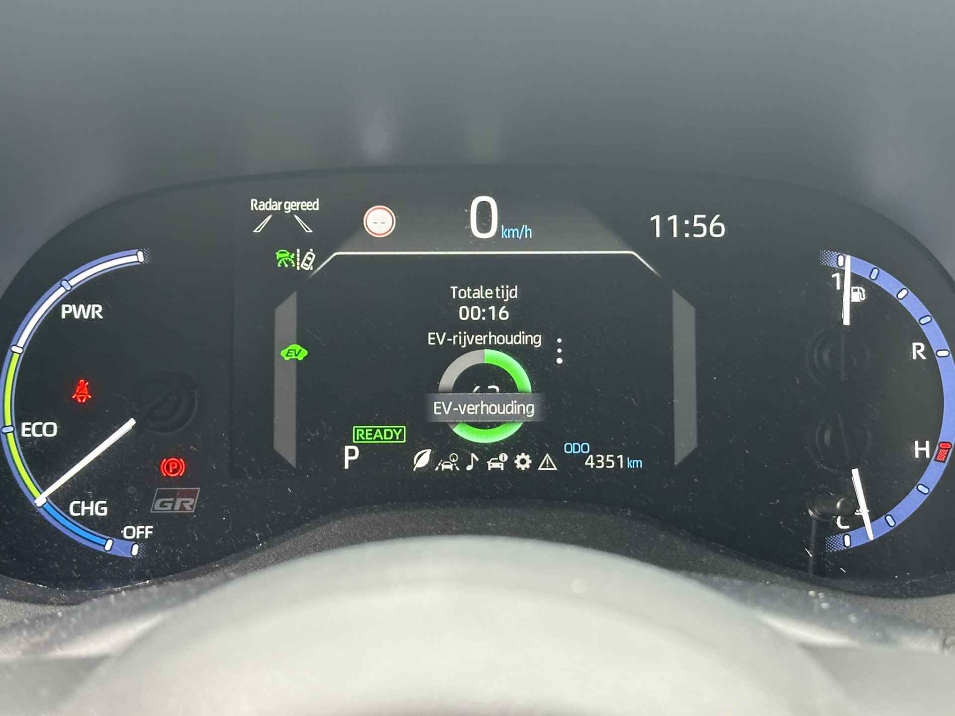 Toyota Yaris Cross 1.5 Hybrid GR Sport Bi -Tone | LED | Pano | Adapt. Cruise | DAB | Apple Carplay | Stoel- en stuurverwarming | Leder-alcantara - 68/85