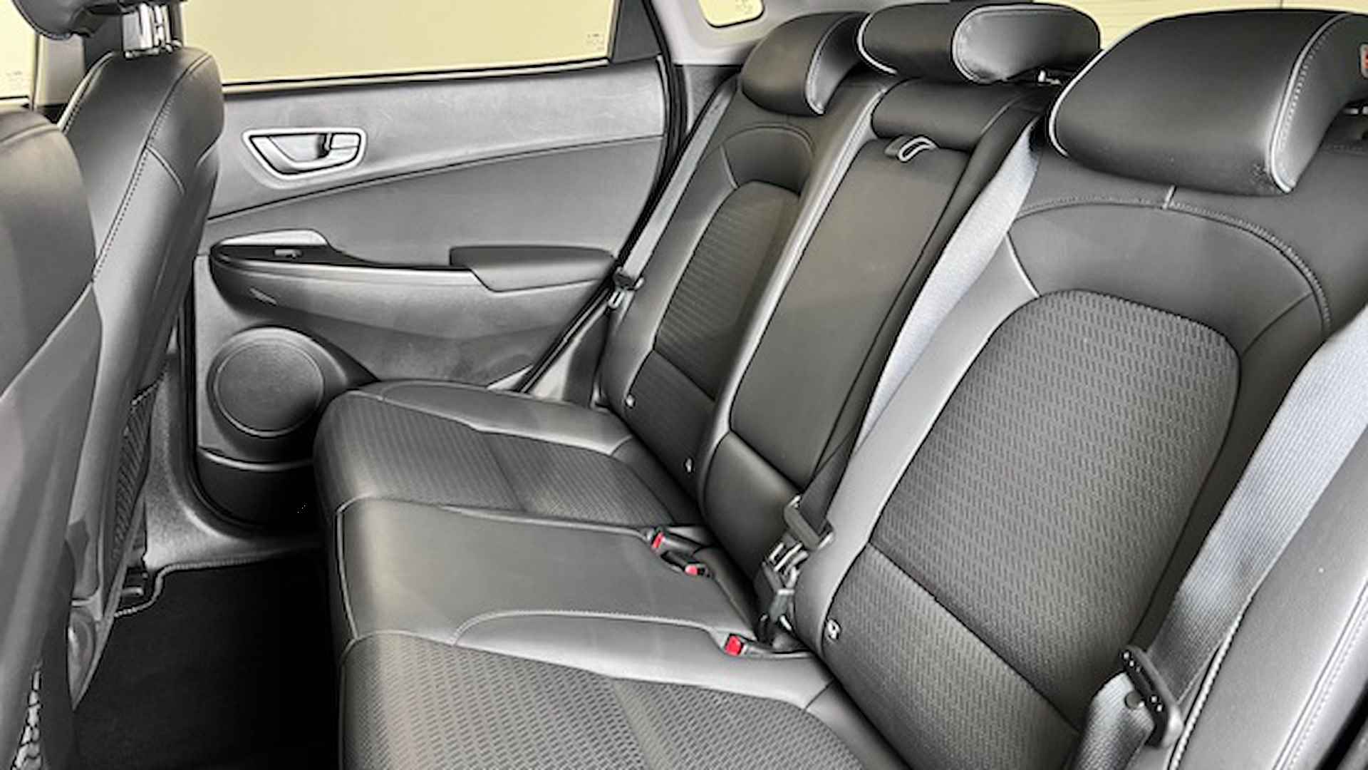 Hyundai Kona EV 204pk 2WD Aut. Premium - 45/61