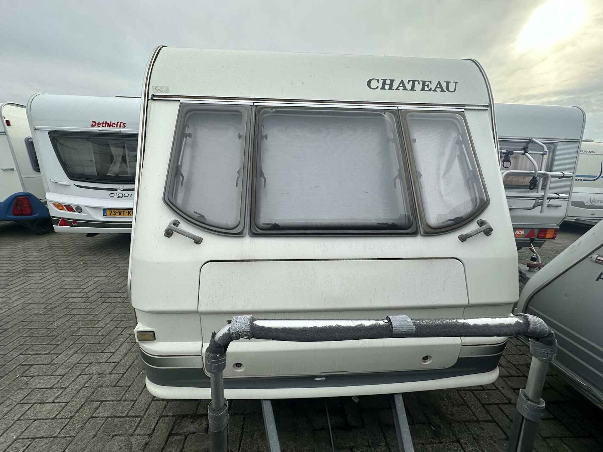 CHATEAU CALISTA 440 DWARSBED + VOORTENT + FIETSENDRAGER - 5/17