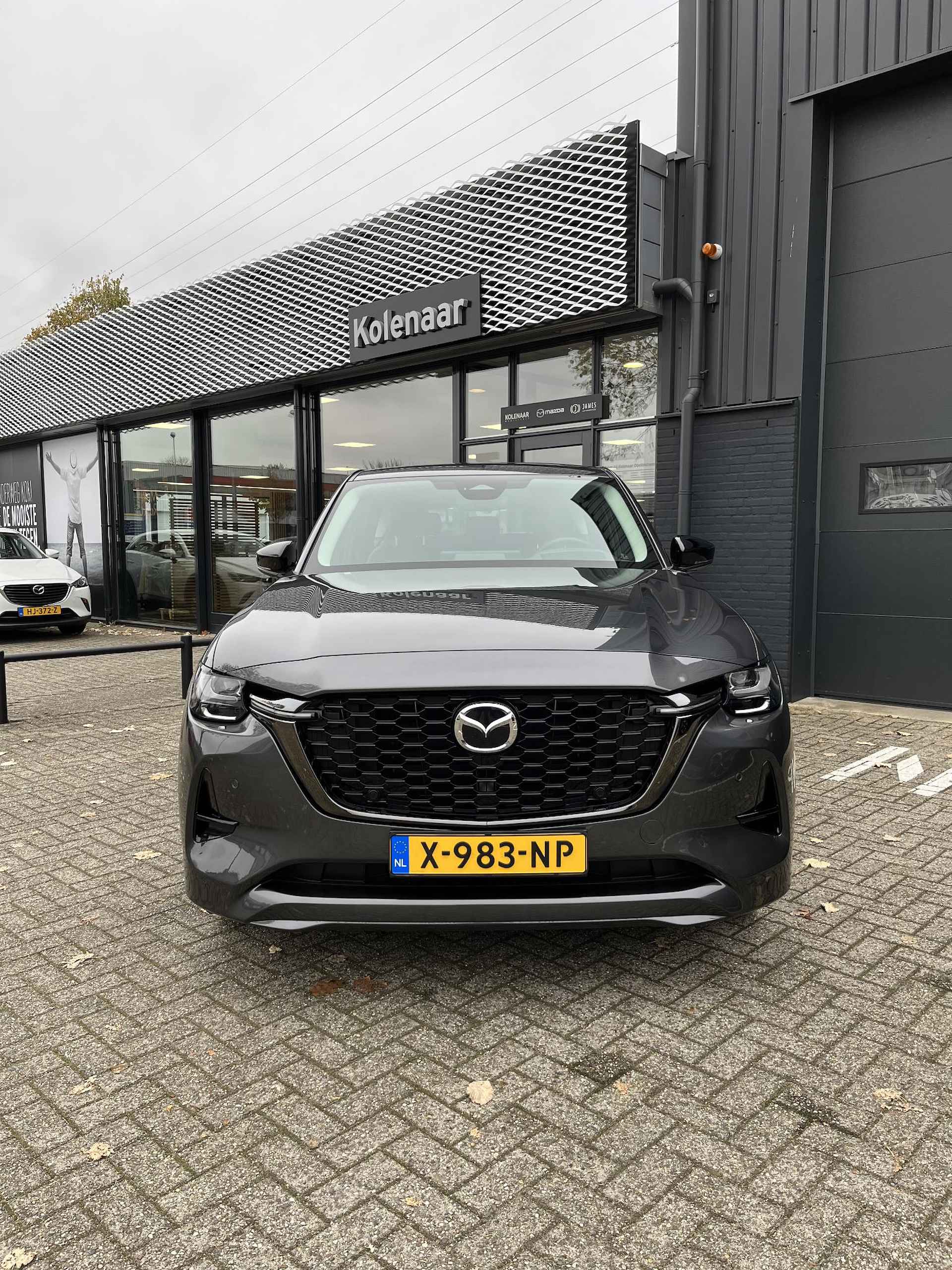 Mazda CX-60 Homura 2.5 e-Sky PHEV 327 AWD Automaat /Dealeronderhouden/Navi/HUD/Keyless/ECC/Leder/CarPlay - 2/27