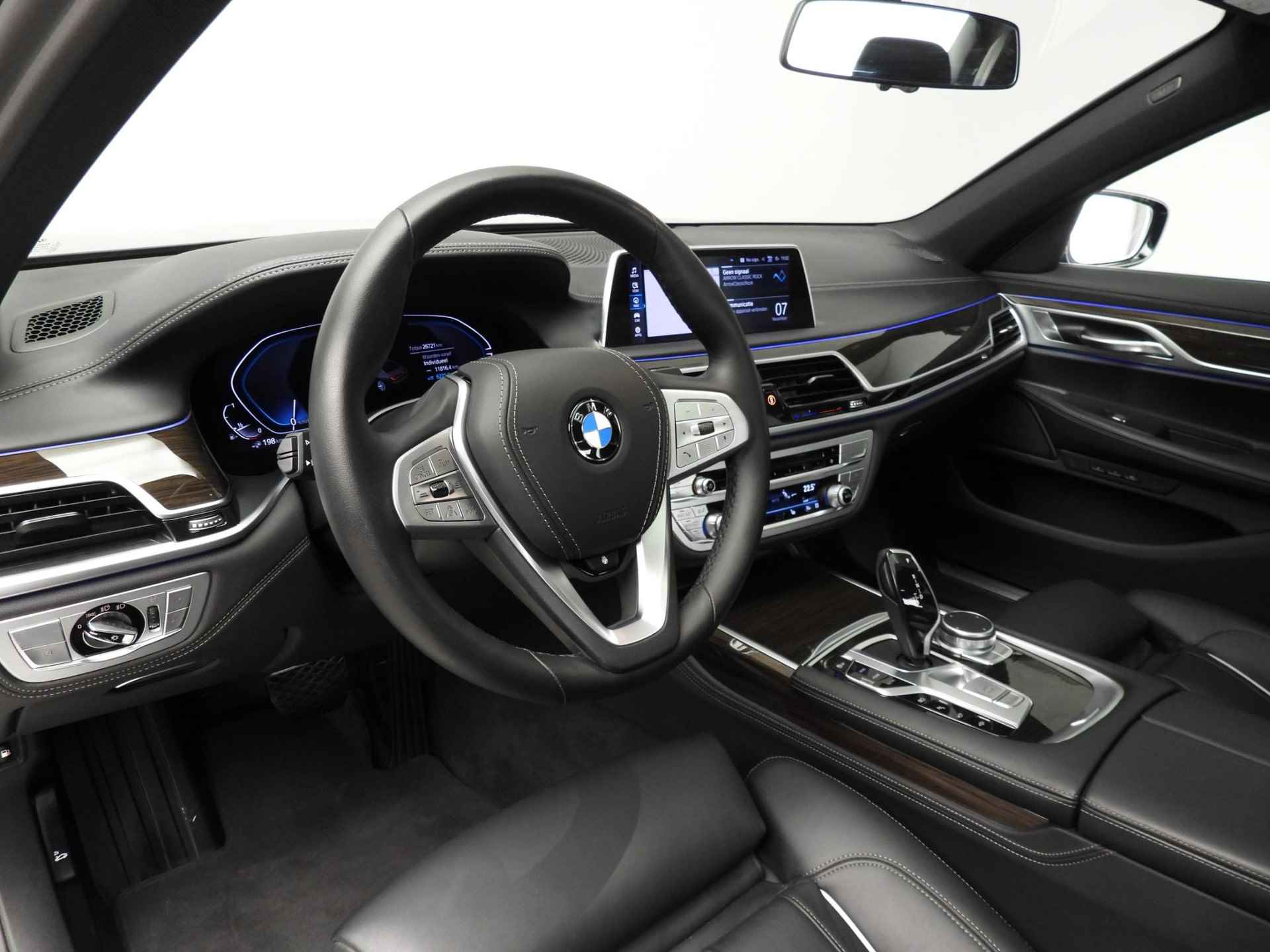 BMW 7-Serie Sedan 745e | Laserlicht | Leder | HUD | Schuifdak | Keyles go | Comfortzetels | Active steering | DAB | Hifi speakers | Alu 18 inch - 8/40