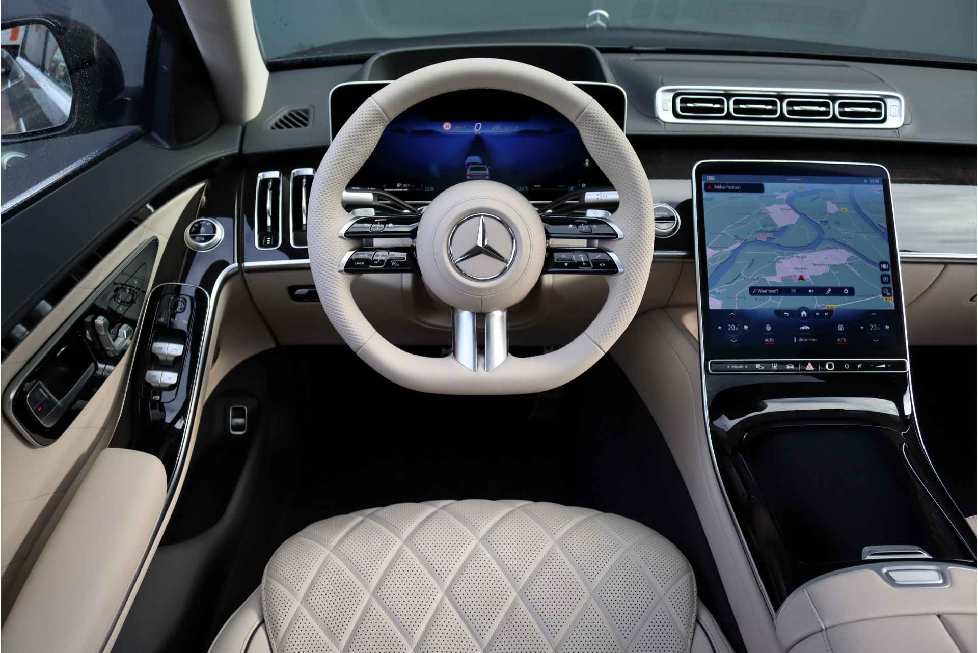 Mercedes-Benz S-Klasse 500 4MATIC Lang AMG Line Aut9 | Luchtvering | Distronic+ | Memory | Burmester | Stoelventilatie V+A | Massage V+A |Schermen Achter | Nappa Leder | 3D-Display | Verwarmd Stuurwiel | Vlakkenverwarming | Standkachel | - 20/41