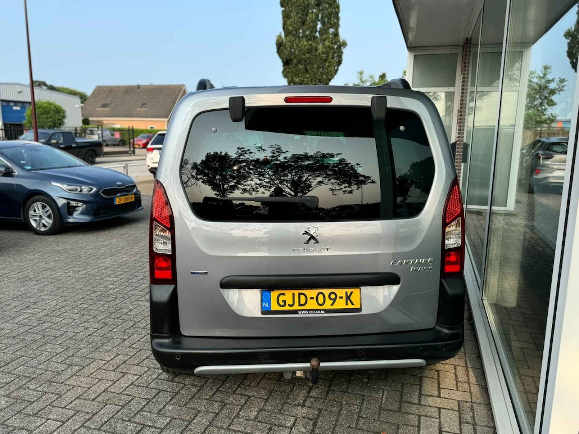 PEUGEOT Partner 1.2 PureTech 110pk Active/ ALL IN PRIJS - 7/28