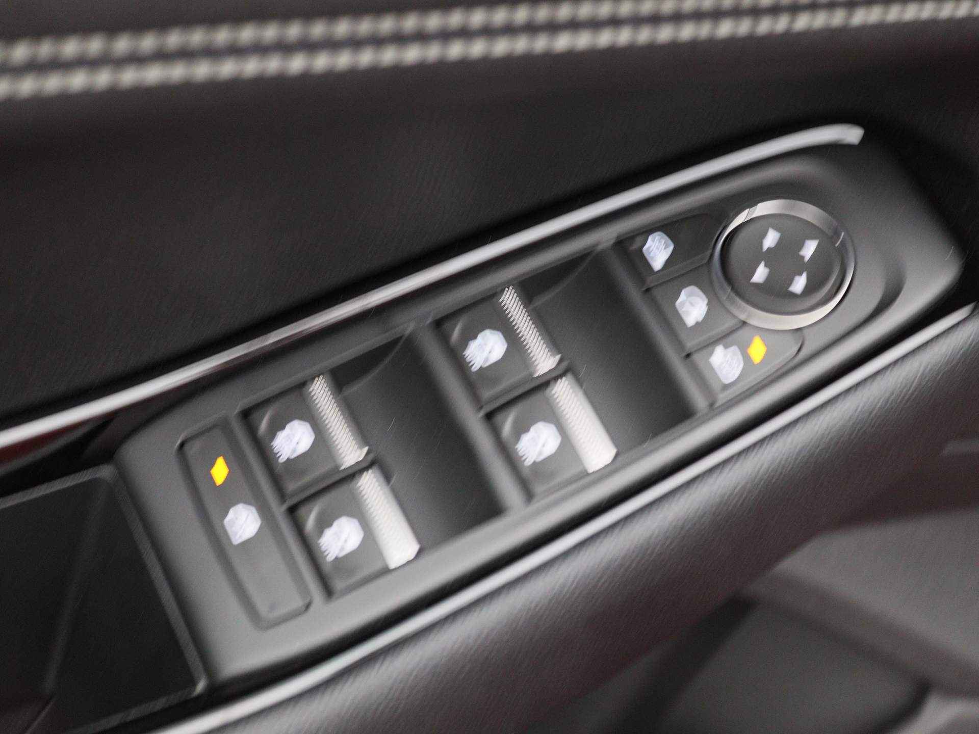 Renault Austral E-Tech Hybrid 200pk Techno ALL-IN PRIJS! Camera | Climate | Navi | Parkeersensoren V+A - 28/36
