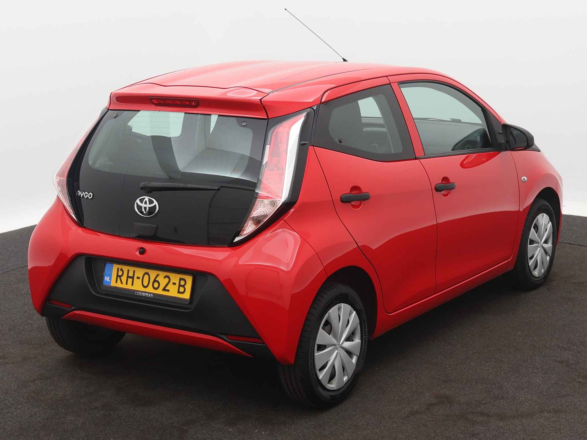 Toyota Aygo 1.0 VVT-i x-fun | Airco | Centrale deurvergrendeling met afstandsbediening | - 17/40