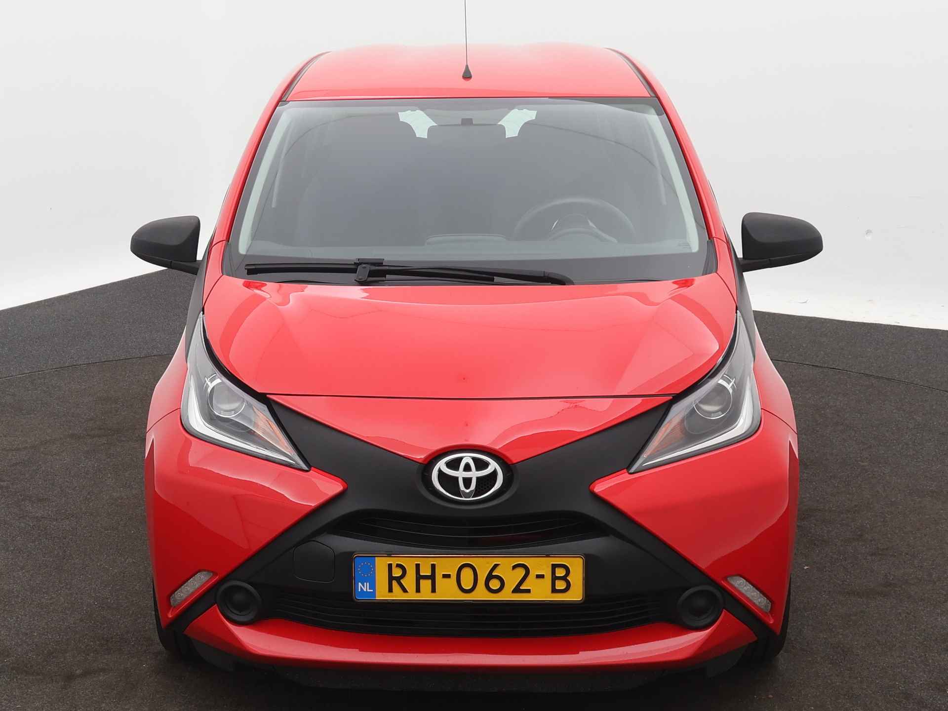 Toyota Aygo 1.0 VVT-i x-fun | Airco | Centrale deurvergrendeling met afstandsbediening | - 27/40