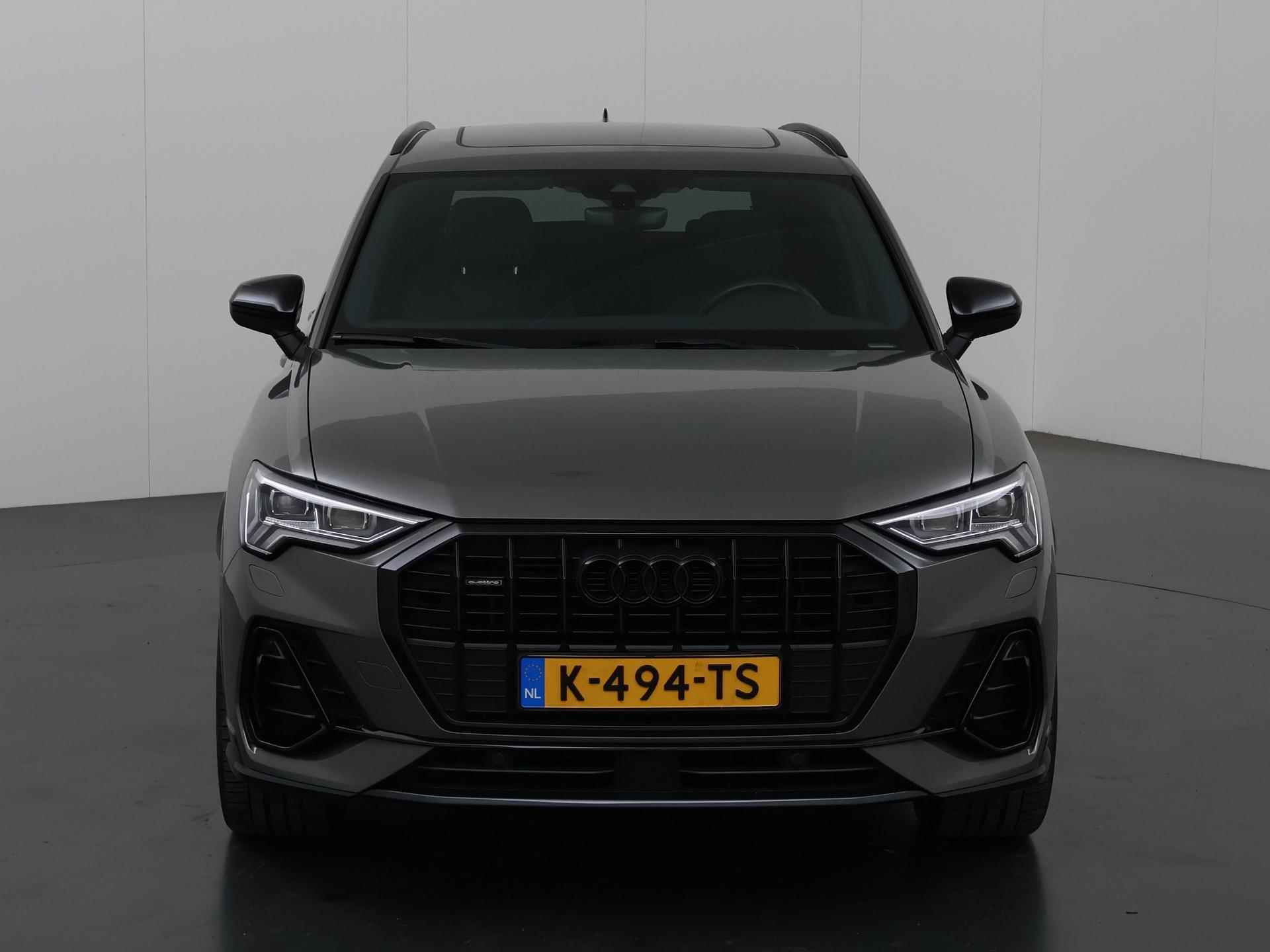 Audi Q3 45 TFSI quattro S-Line | 2x S-Line | Panoramadak | Stoelverwarming | Virtual Cockpit | B&O Audio | Camera | Rijassistent-Systeem | Sportstoelen | Matrix-LED | DAB |  Trekhaak | - 4/45