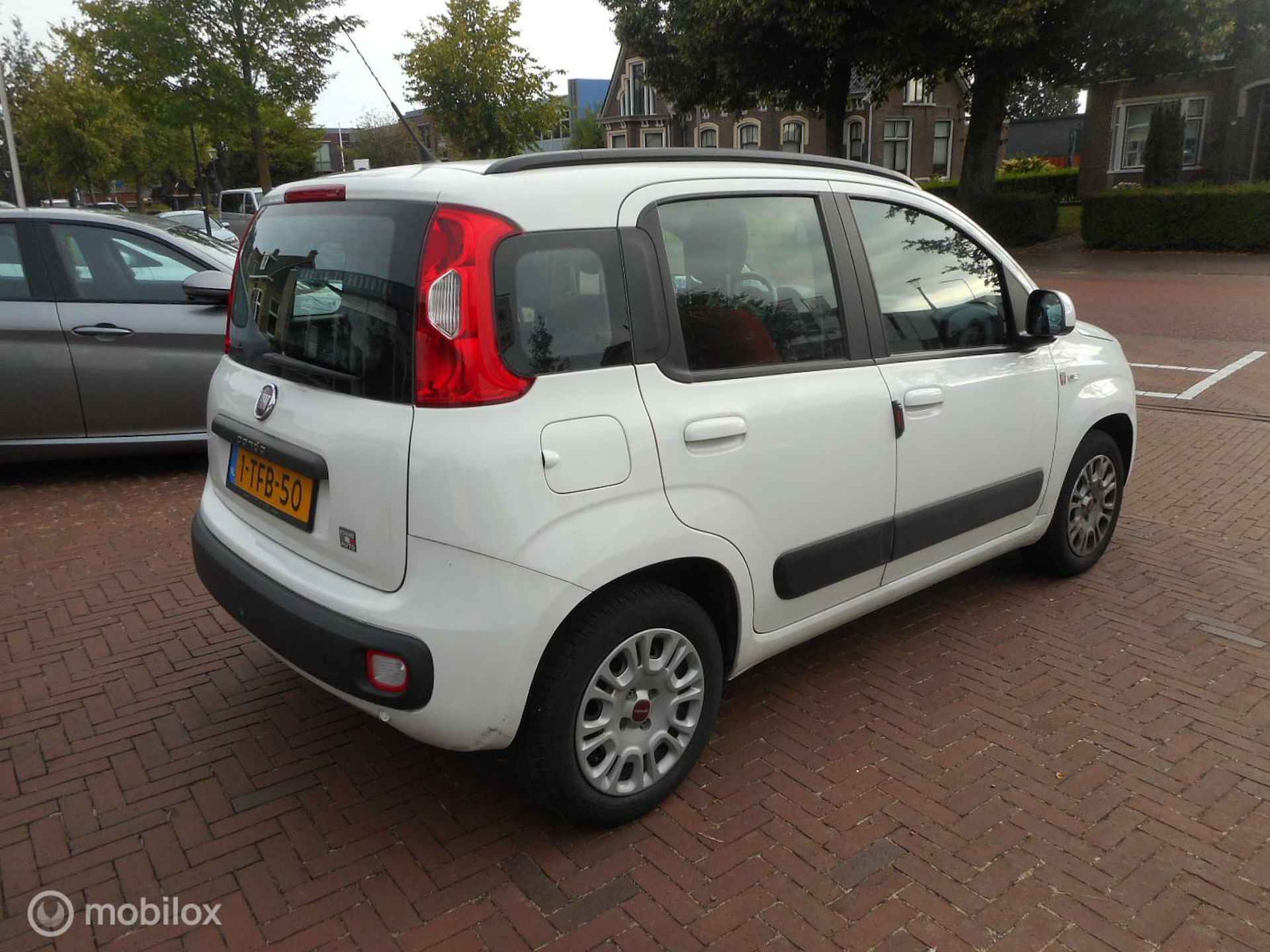 Fiat Panda TwinAir Turbo 85 Lounge Dualogic AUTOMAAT+ESP+PDC+RESERVEWIEL+CITY BRAKE CONTROL - 4/16