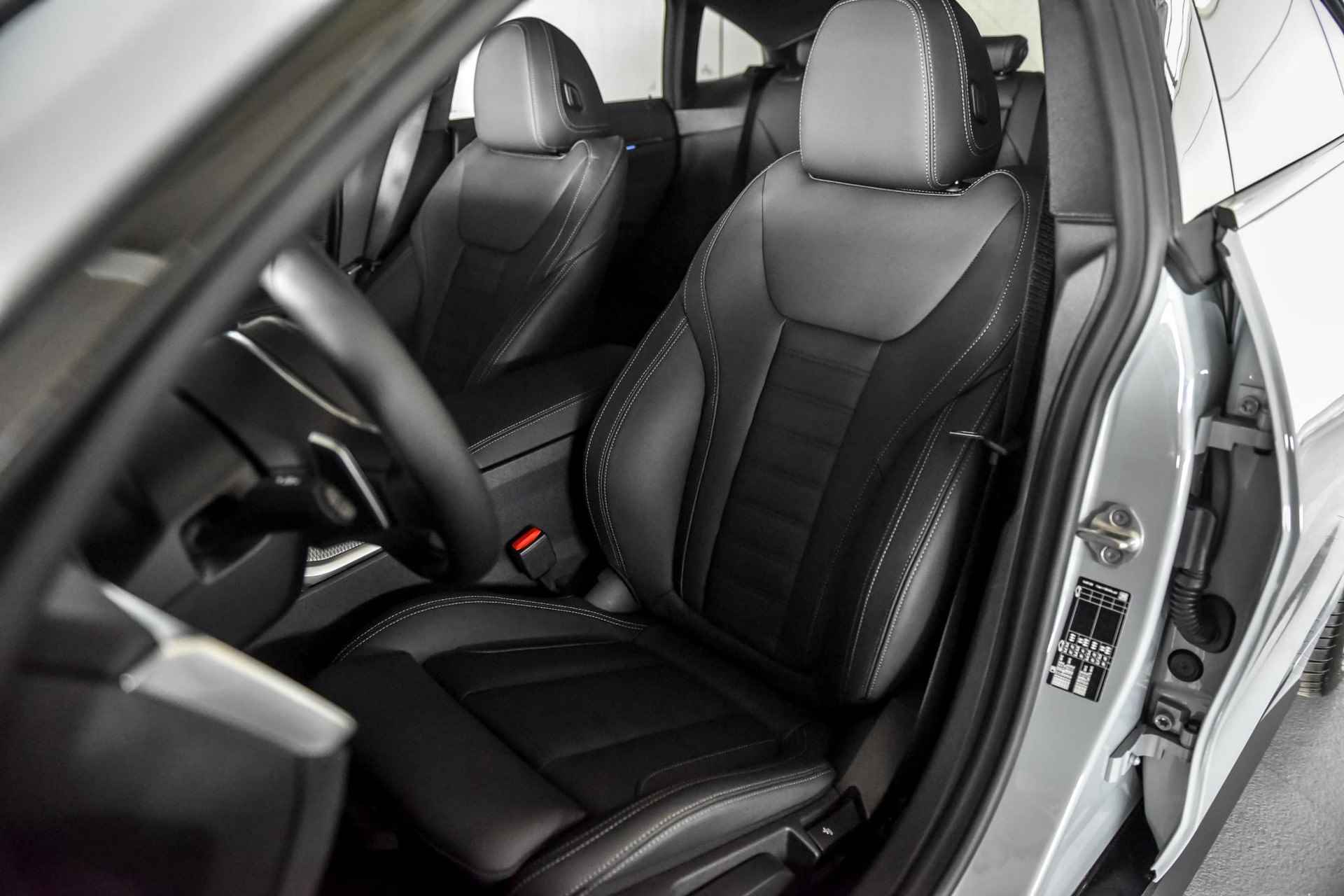 BMW 4 Serie Gran Coupé 420i High Executive | Trekhaak met elektrisch wegklapbare kogel | Ambiance verlichting - 11/22