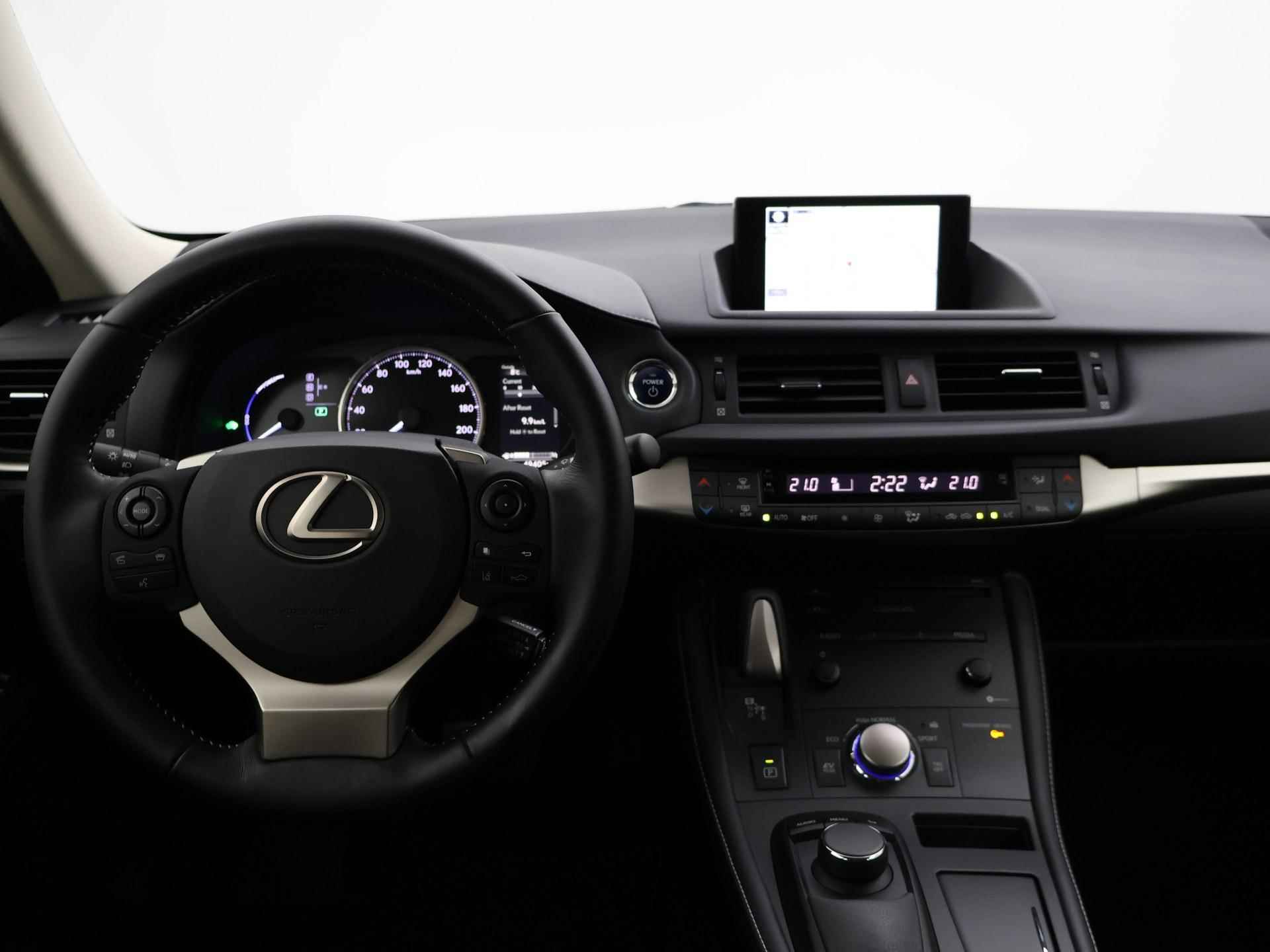 Lexus CT 200h BUSINESS LINE + CAMERA / NAVIGATIE / LED / DEALER ONDERHOUDEN BTW - 4/31