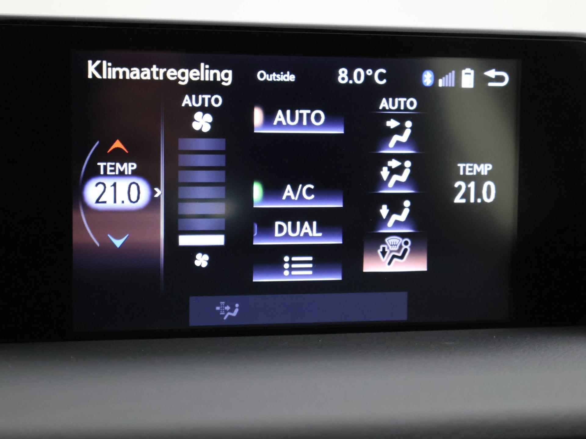 Lexus CT 200h BUSINESS LINE + CAMERA / NAVIGATIE / LED / DEALER ONDERHOUDEN BTW - 26/31