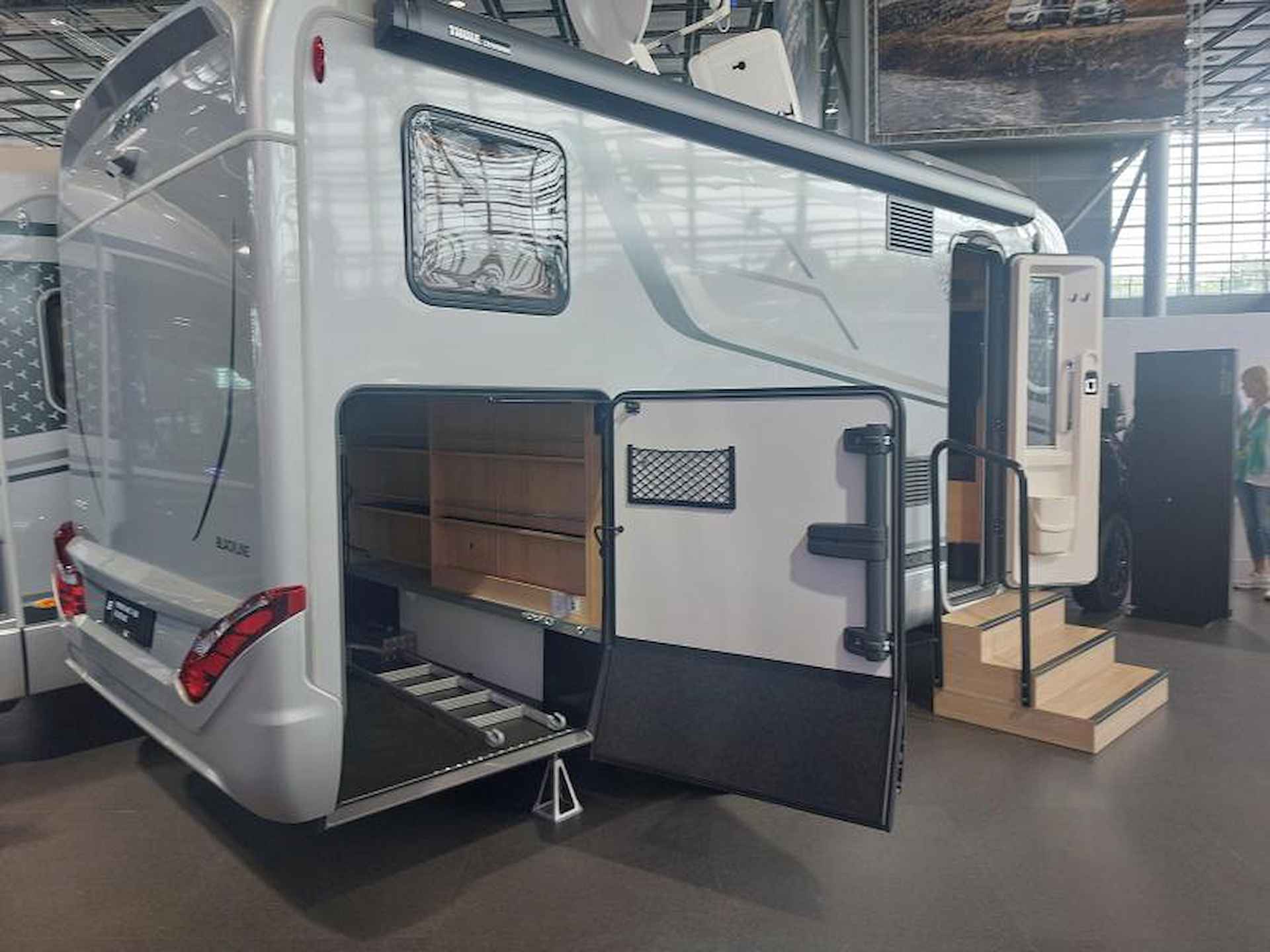 Hymer B-MCT 600  BLACKLINE - ACTIE MODEL - 19/24