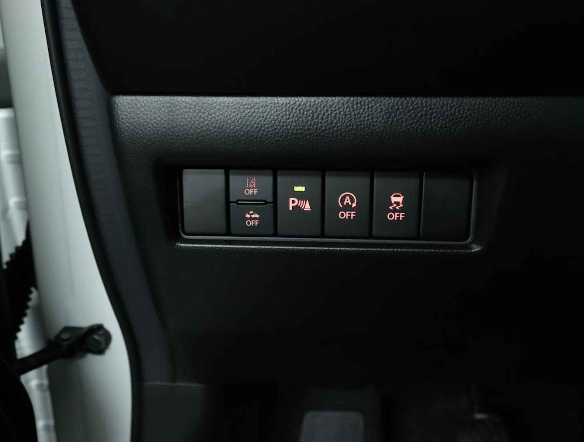 Suzuki Swift 1.2 Style Smart Hybrid | Climate control | Cruise control adaptive | Navigatie | Camera | Parkeersensoren | Stoelverwarming | - 29/50