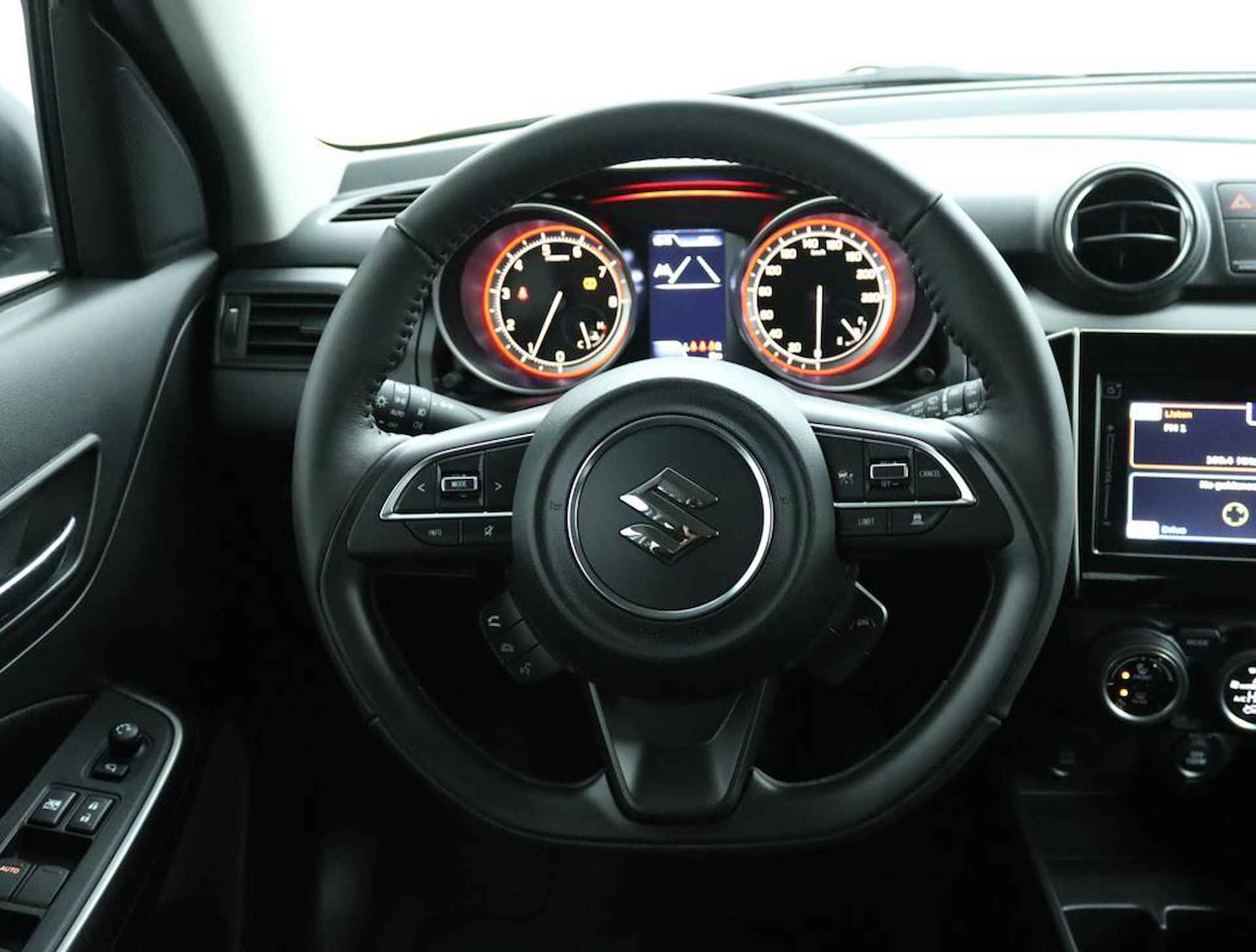 Suzuki Swift 1.2 Style Smart Hybrid | Climate control | Cruise control adaptive | Navigatie | Camera | Parkeersensoren | Stoelverwarming | - 44/50