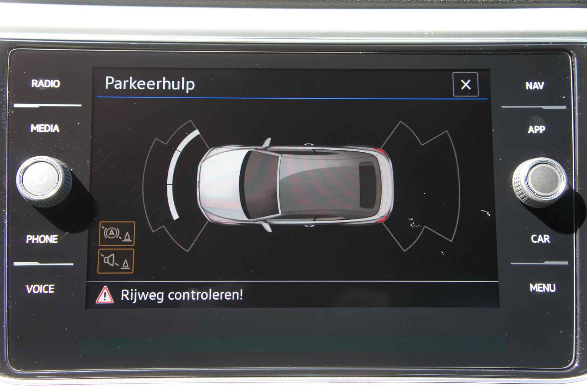 Volkswagen T-Roc Cabrio 1.0 TSI Style | CarPlay | Parkeerhulp | Stoelverwarming - 12/20