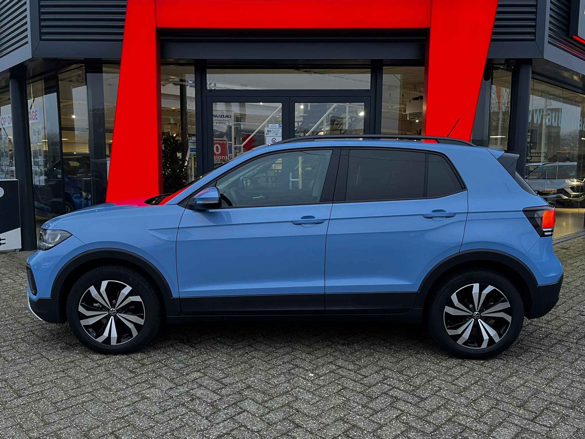 Volkswagen T-Cross 1.0 TSI Life Edition / KEYLESS / NAVIGATIE VIA APP / RIJKLAAR / - 2/21