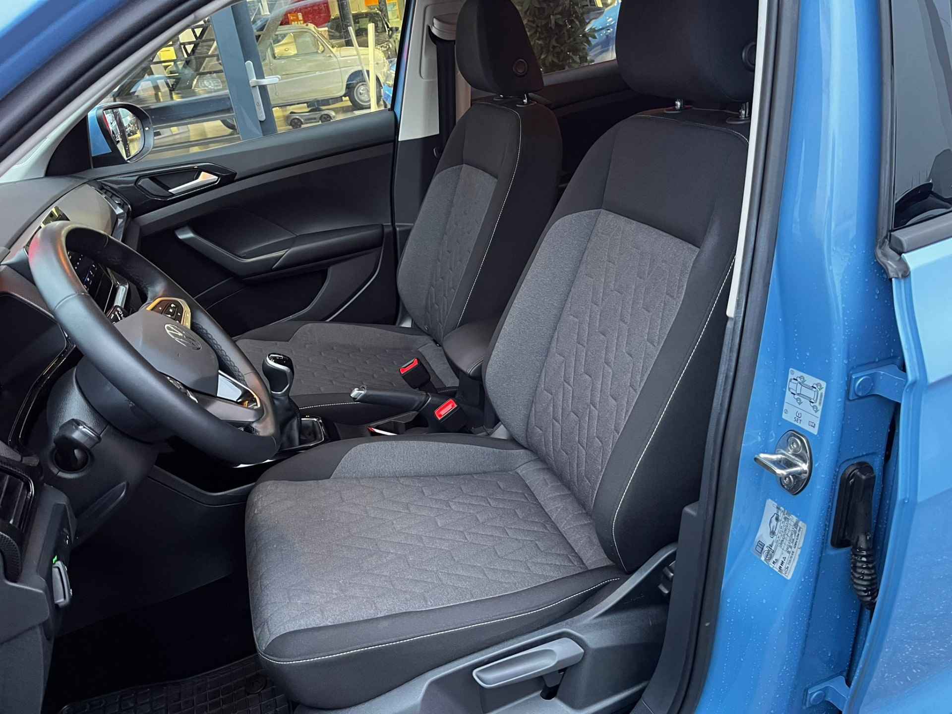 Volkswagen T-Cross 1.0 TSI Life Edition / KEYLESS / NAVIGATIE VIA APP / RIJKLAAR / - 4/21