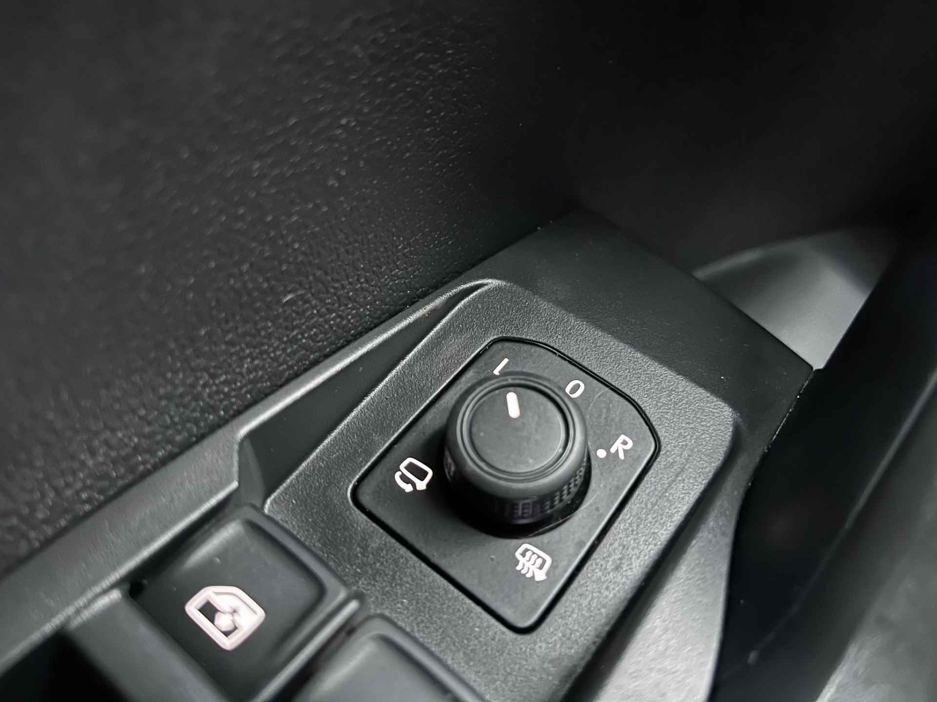 Volkswagen T-Cross 1.0 TSI Life Edition / KEYLESS / NAVIGATIE VIA APP / RIJKLAAR / - 13/21