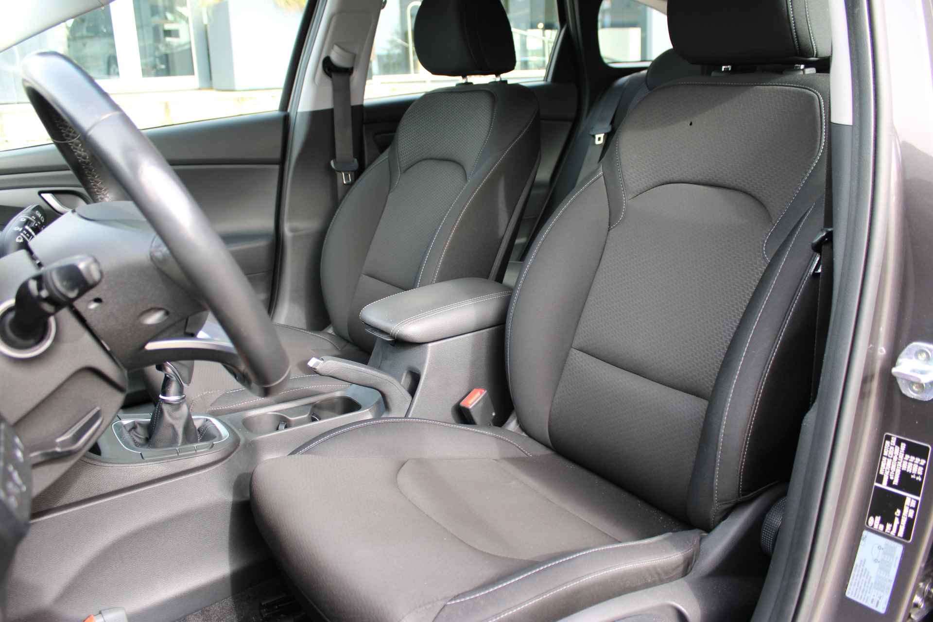 Hyundai i30 Wagon 1.4 Turbo GDI 140 PK Comfort | Navi | Camera | Cruise control | NL auto - 19/23