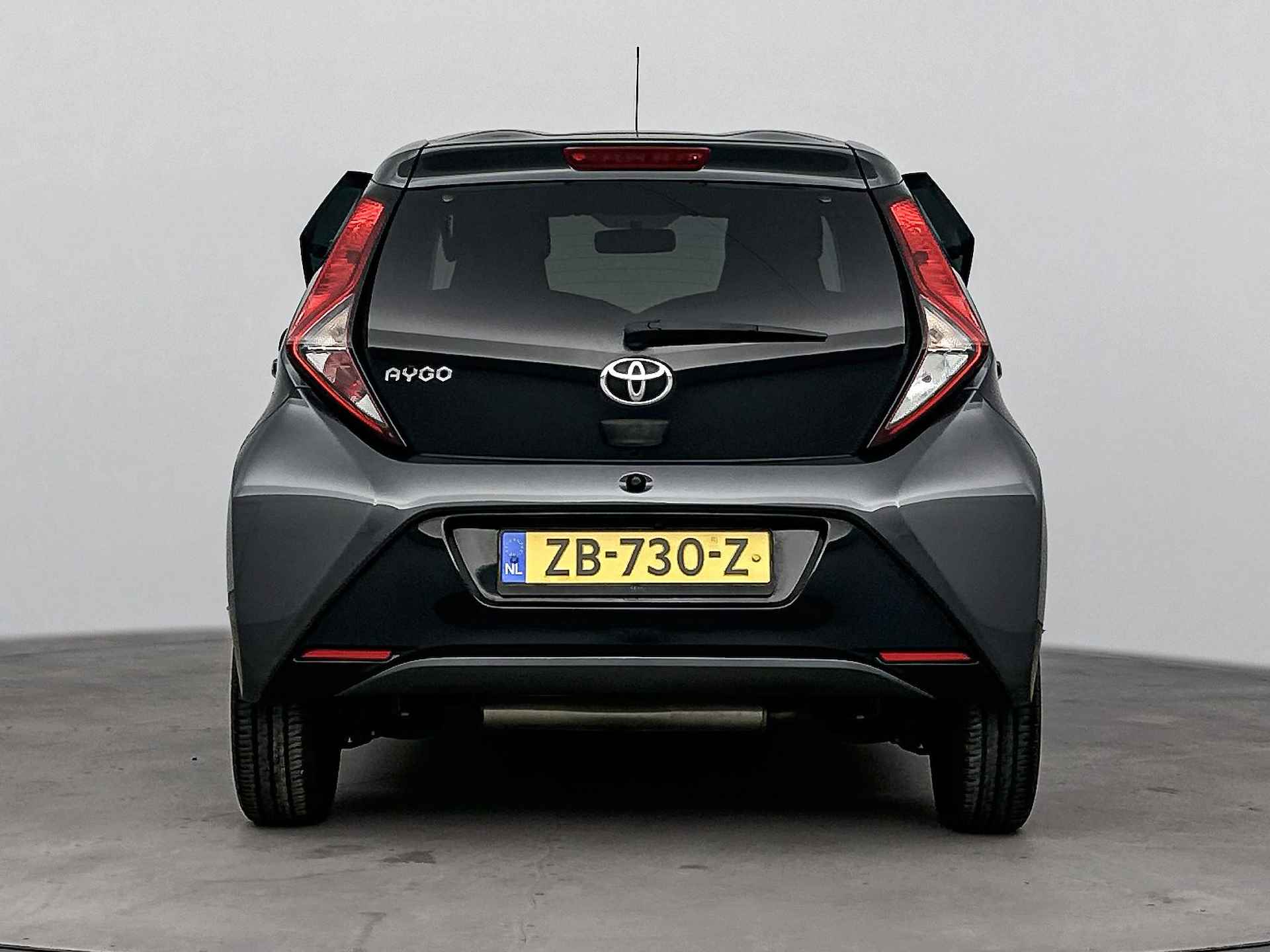 Toyota Aygo 1.0 VVT-i x-joy | Camera | Airco Aut. | LM velgen | - 29/42