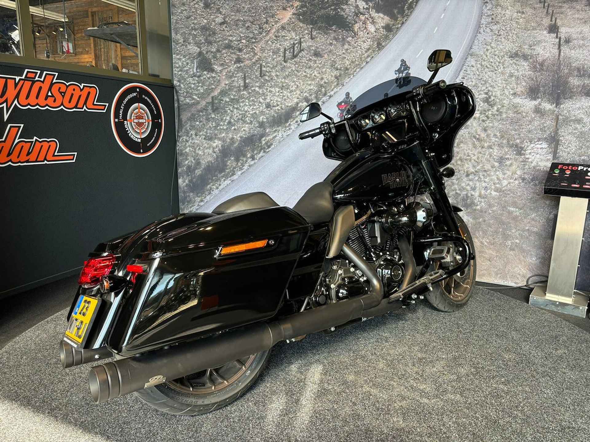 Harley-Davidson FLHXST STREET GLIDE ST Vivid Black - 11/14