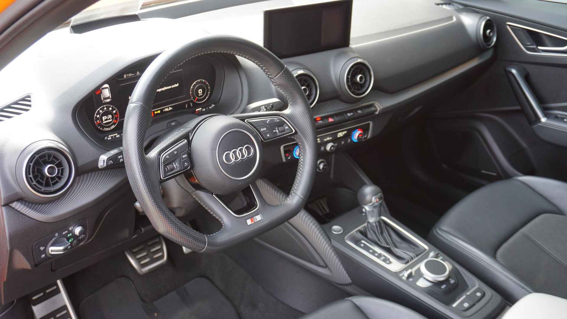 Audi Q2 1.4 TFSI 150pk 2x S-Line Pano.Dak B&O Head-Up 19inch LM Rotor Afn.Trekhaak Carbon pack & Black Pack Keyless Virtual Cockpit *Papaya Orange Pearl* 1e Eigenaar! - 30/84