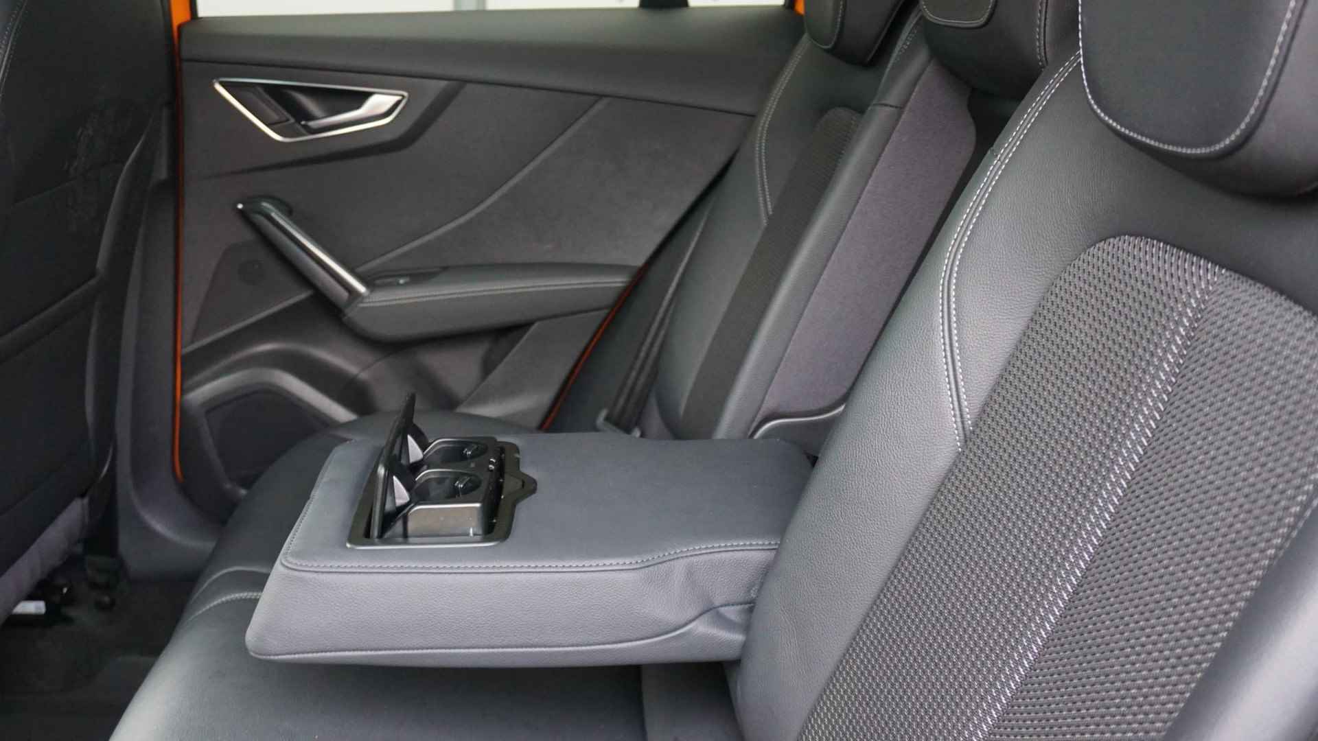 Audi Q2 1.4 TFSI 150pk 2x S-Line Pano.Dak B&O Head-Up 19inch LM Rotor Afn.Trekhaak Carbon pack & Black Pack Keyless Virtual Cockpit *Papaya Orange Pearl* 1e Eigenaar! - 35/84