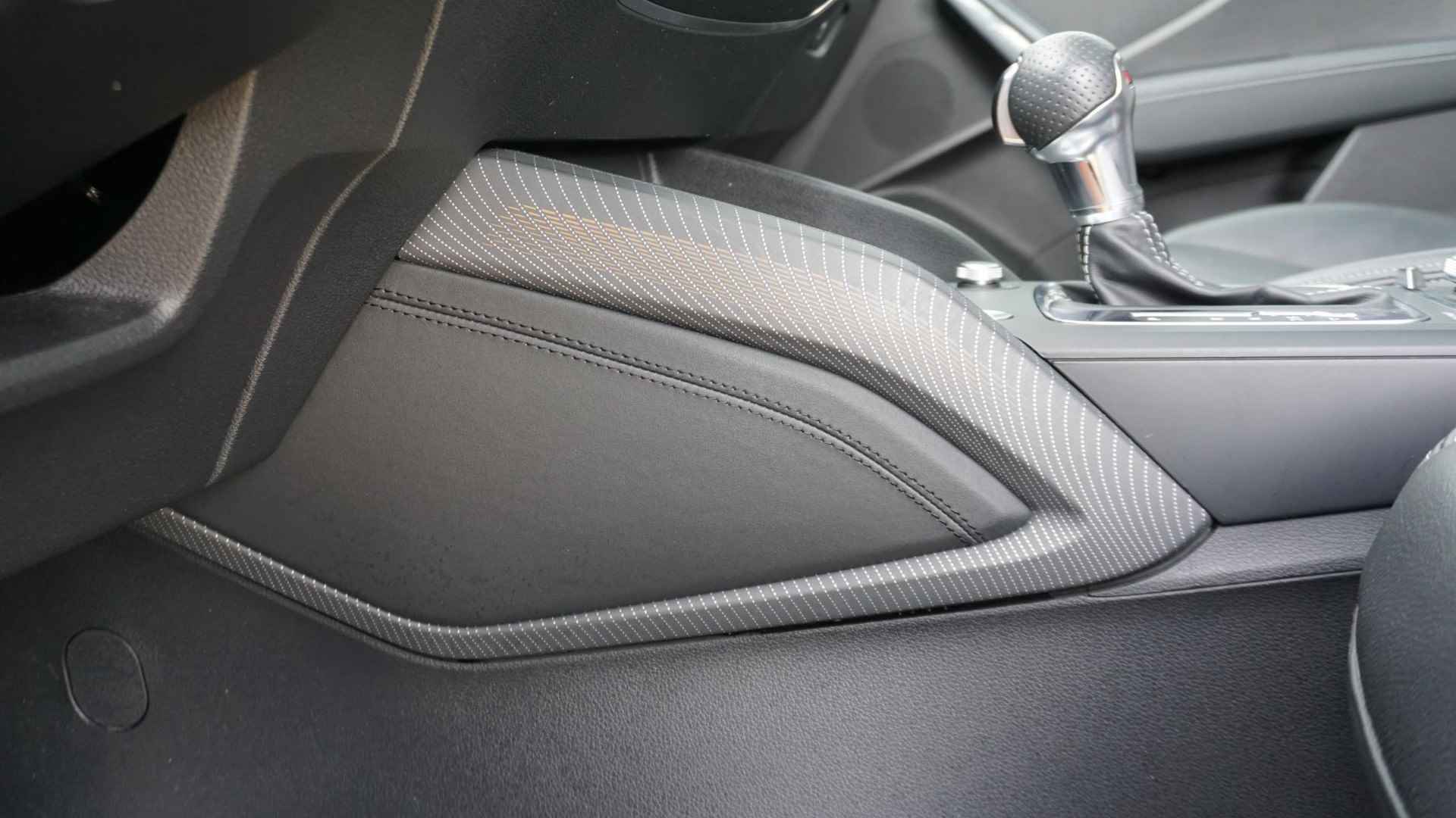 Audi Q2 1.4 TFSI 150pk 2x S-Line Pano.Dak B&O Head-Up 19inch LM Rotor Afn.Trekhaak Carbon pack & Black Pack Keyless Virtual Cockpit *Papaya Orange Pearl* 1e Eigenaar! - 60/84